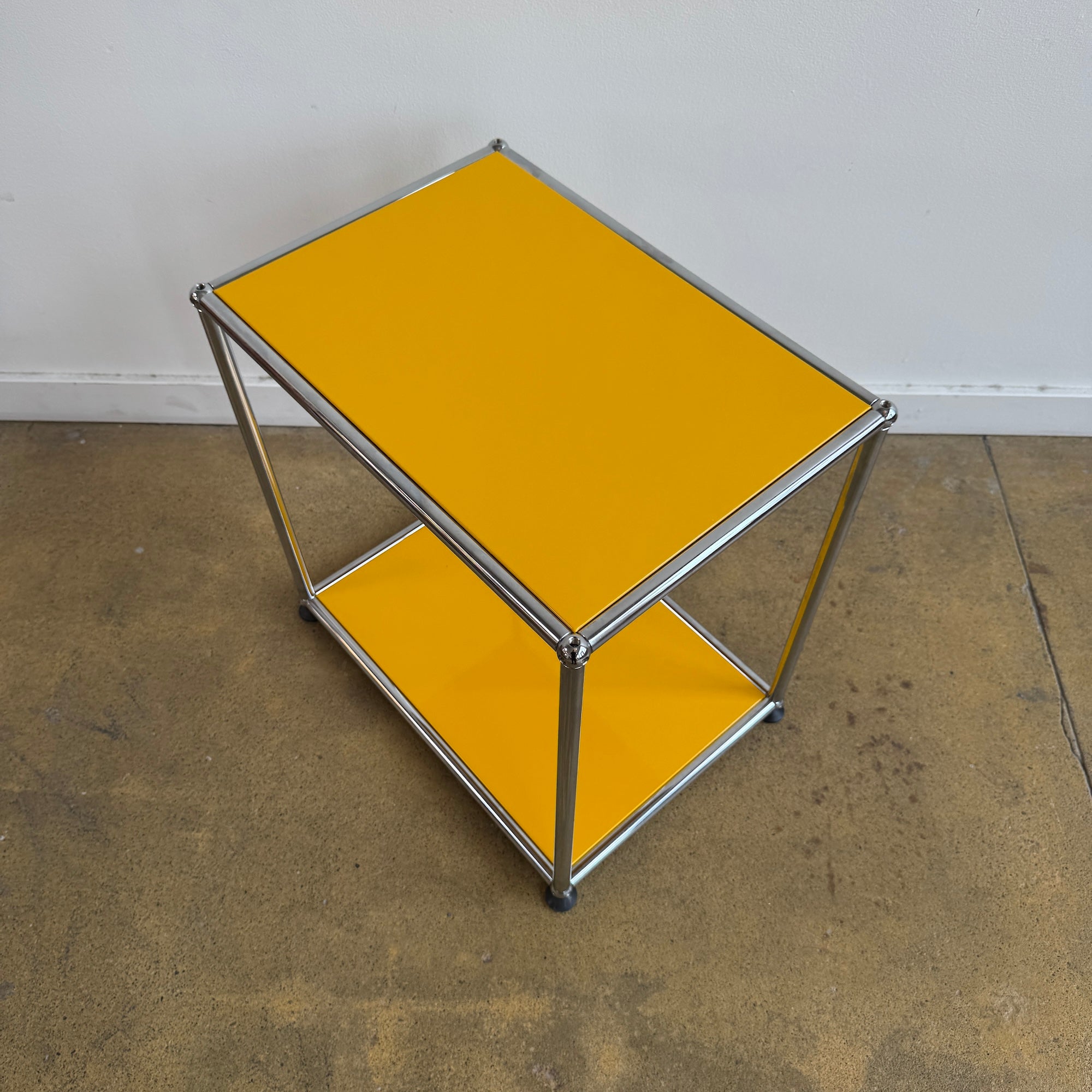 USM Haller Tall Side Table -Gloden Yellow