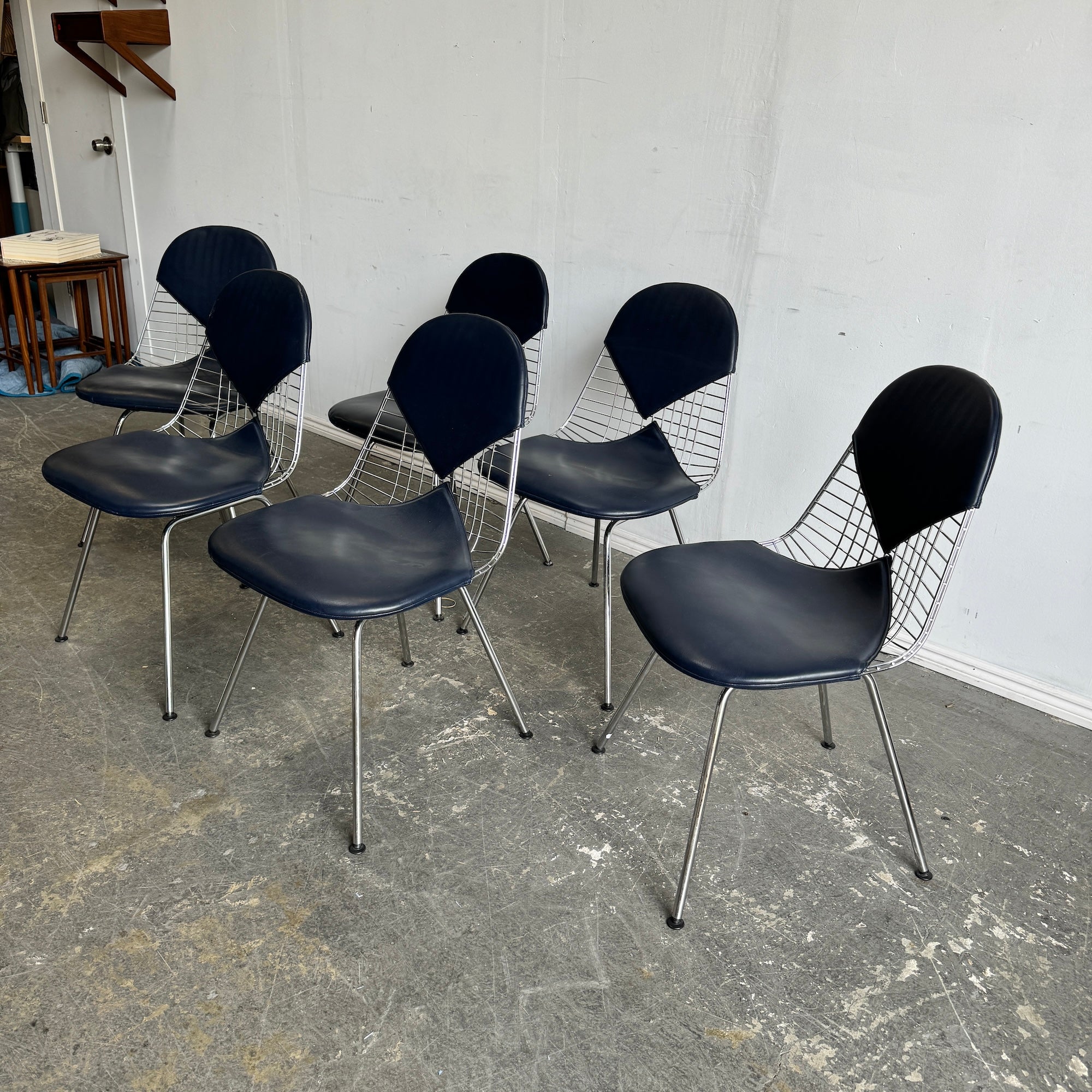 Authentic! Herman Miller Eames set of 6 Bikini chairs