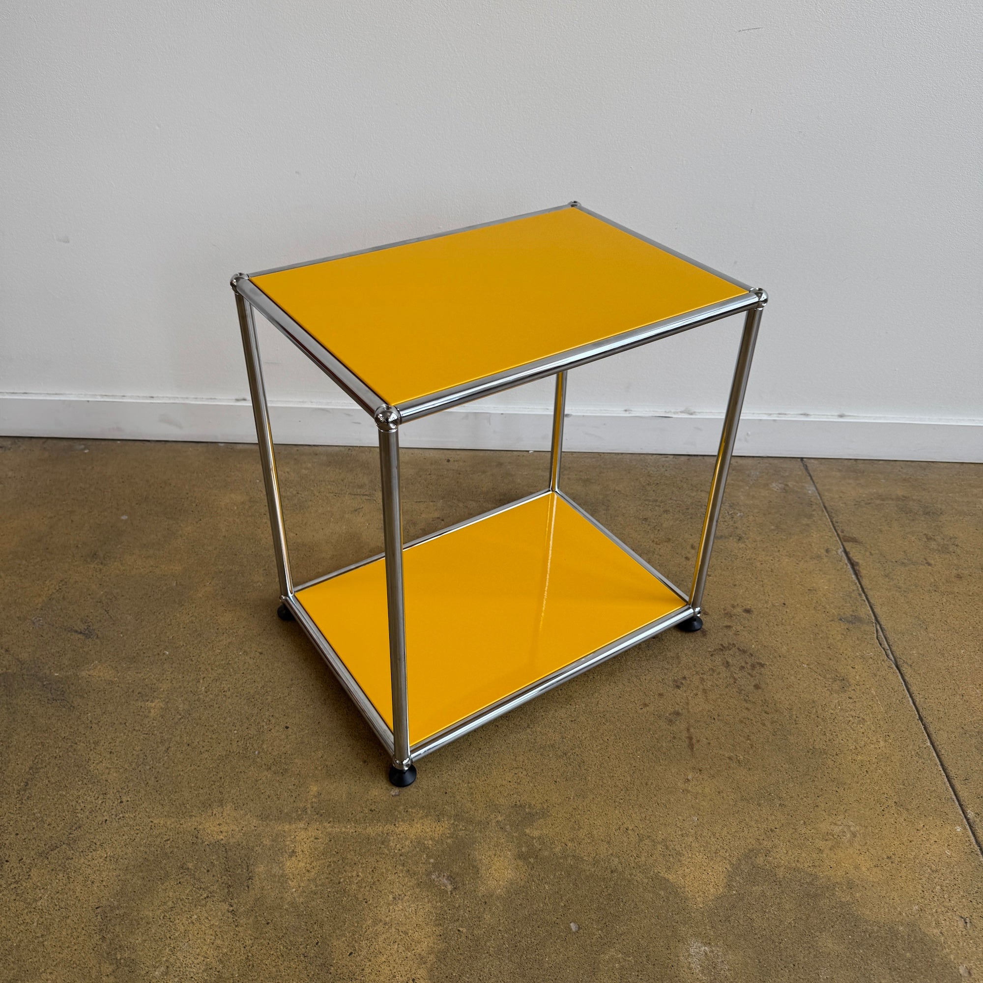 USM Haller Tall Side Table -Gloden Yellow