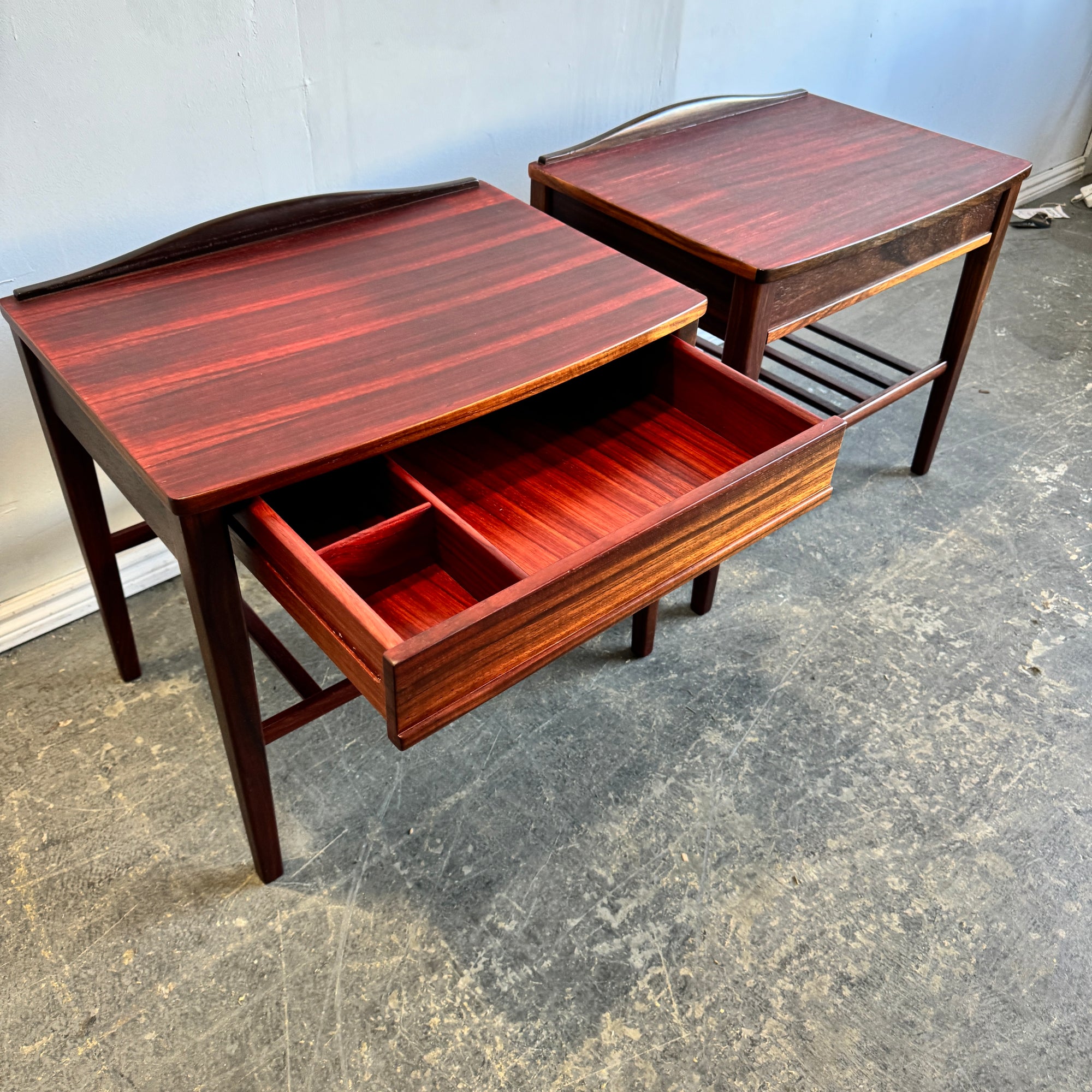 Danish Modern set of 2 Rosewood Nightstands