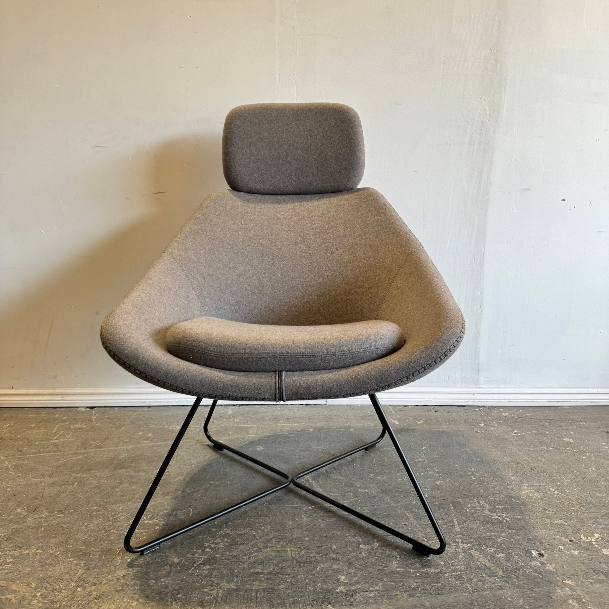 Allermiur Open Lounge chair by PEARSONLLOYD