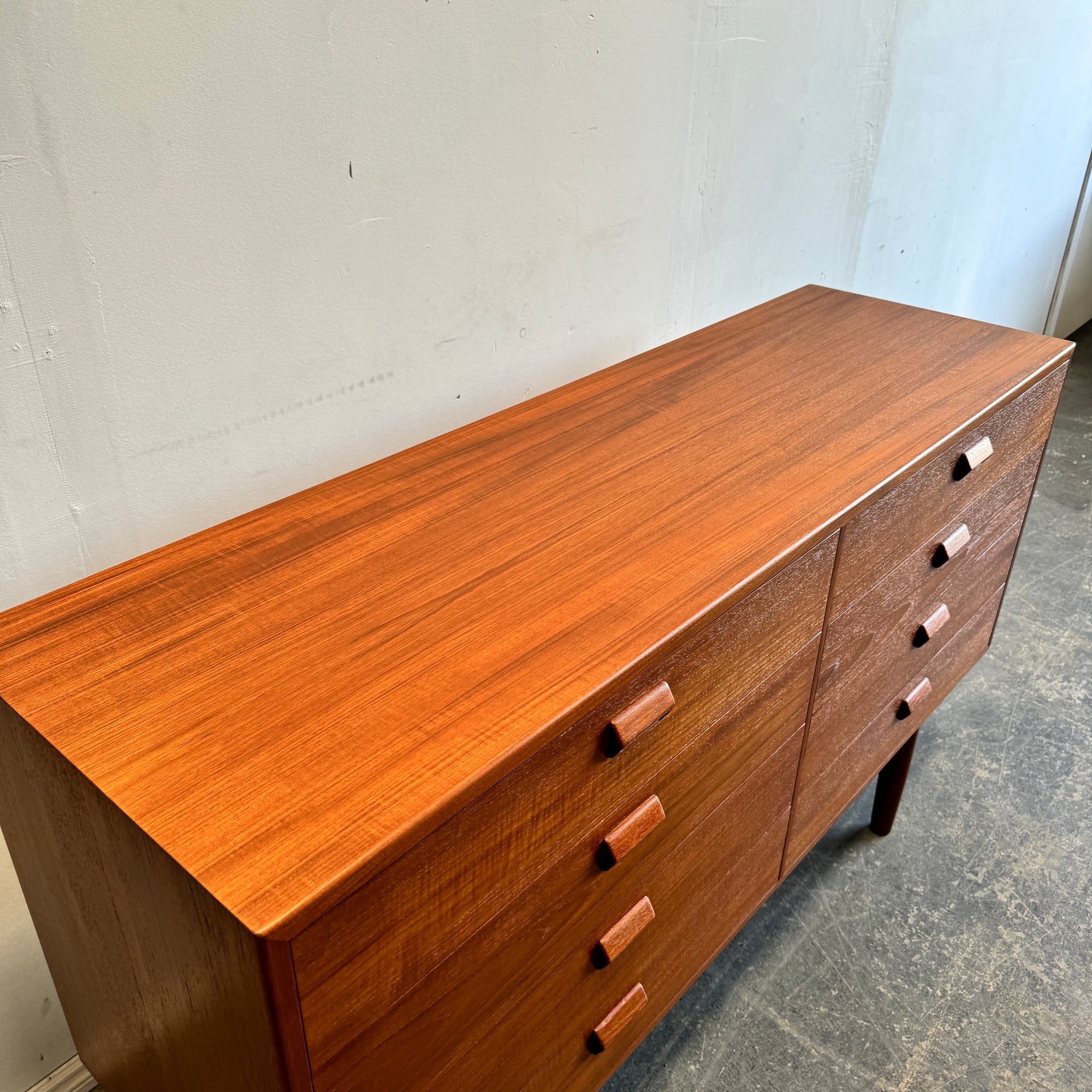 Danish Modern Rare Borge Mogensen 8 Drawer Teak Dresser for Søborg Møbelfabrik