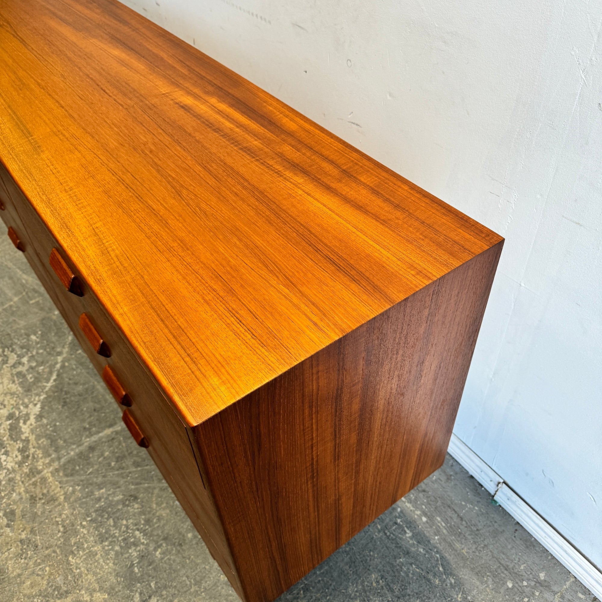 Danish Modern Rare Borge Mogensen 8 Drawer Teak Dresser for Søborg Møbelfabrik