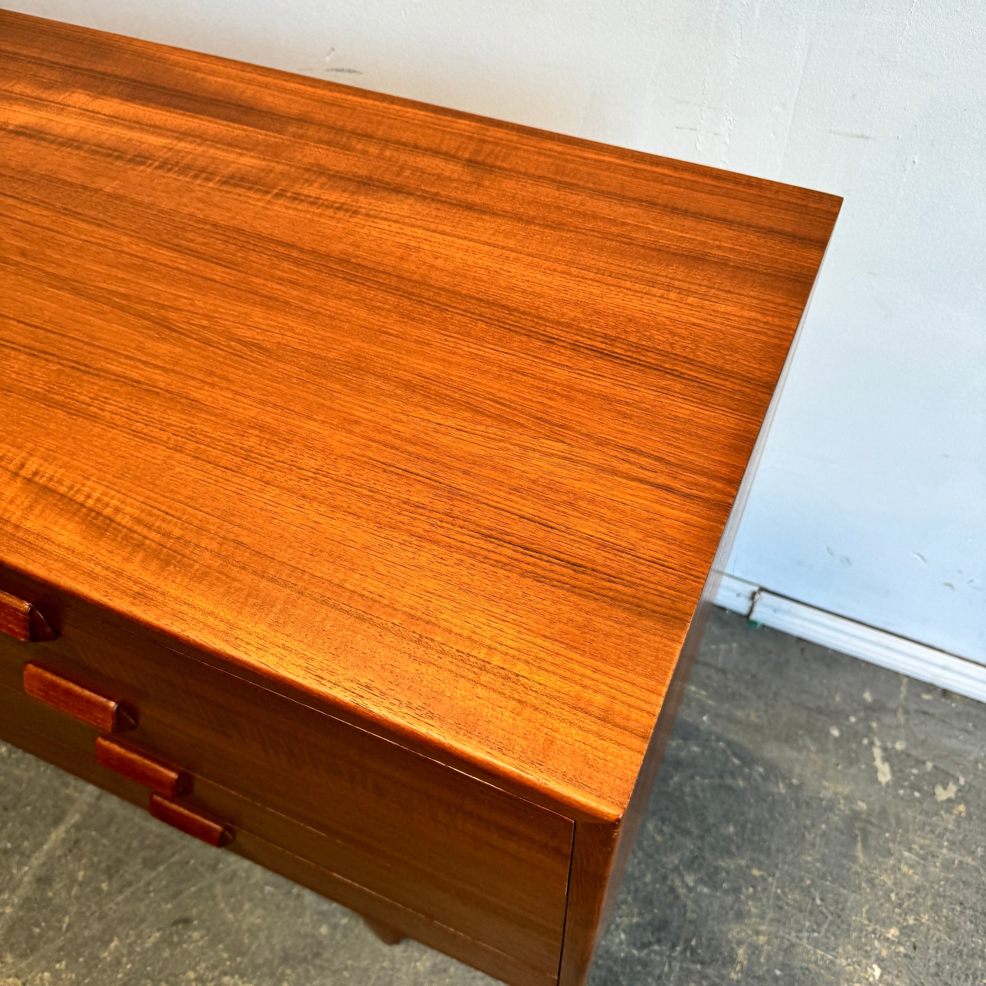 Danish Modern Rare Borge Mogensen 8 Drawer Teak Dresser for Søborg Møbelfabrik