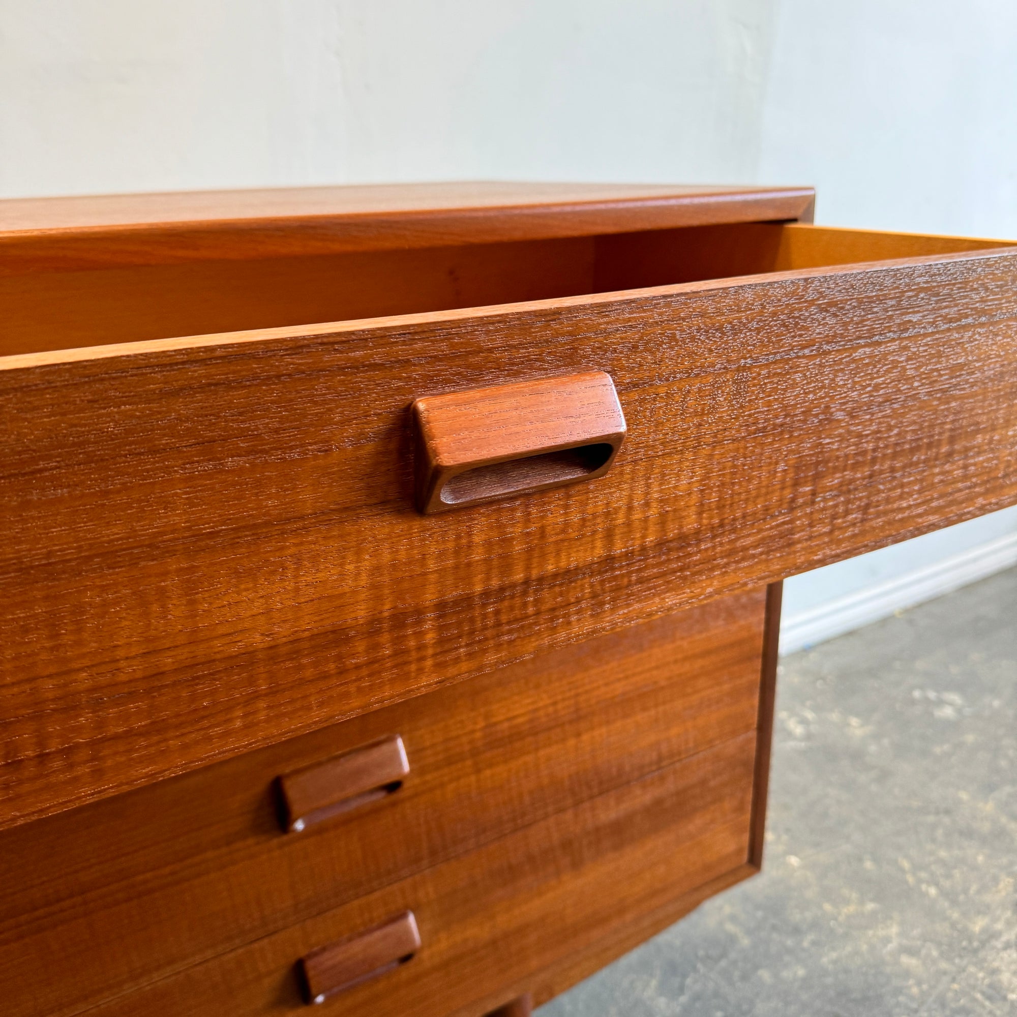 Danish Modern Rare Borge Mogensen 8 Drawer Teak Dresser for Søborg Møbelfabrik