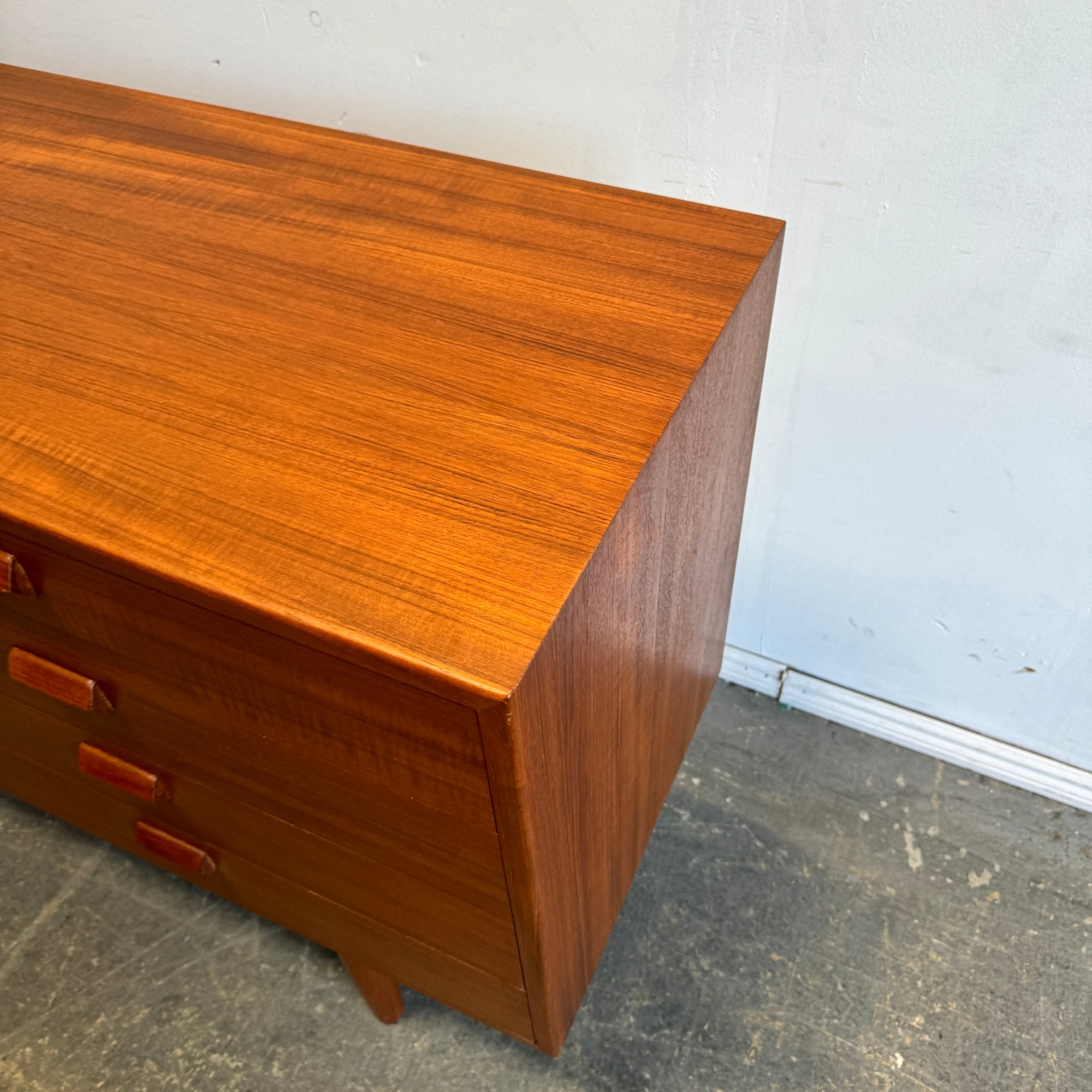 Danish Modern Rare Borge Mogensen 8 Drawer Teak Dresser for Søborg Møbelfabrik