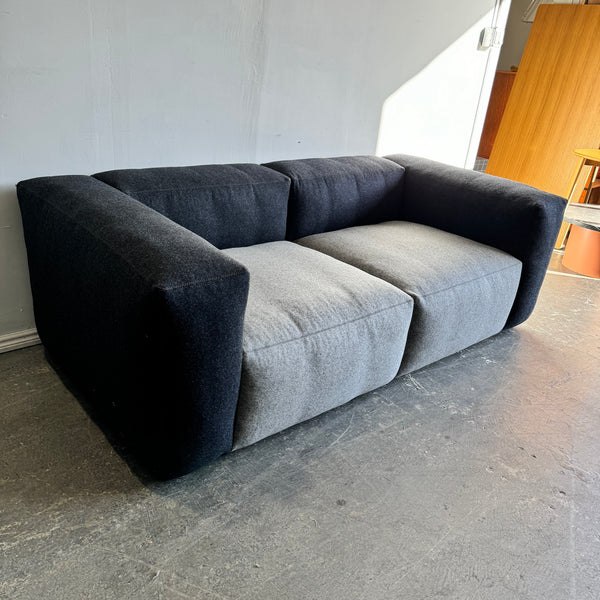 New! Hay Mags Soft LOW 2.5-SEAT SOFA with ottoman