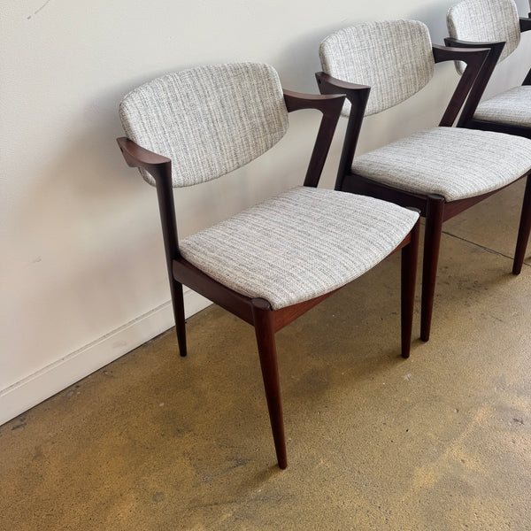 Danish Modern Kai Kristiansen set of 4 Rosewood Model 42 Dining Chairs (New Upholstery + Fully Refinished)