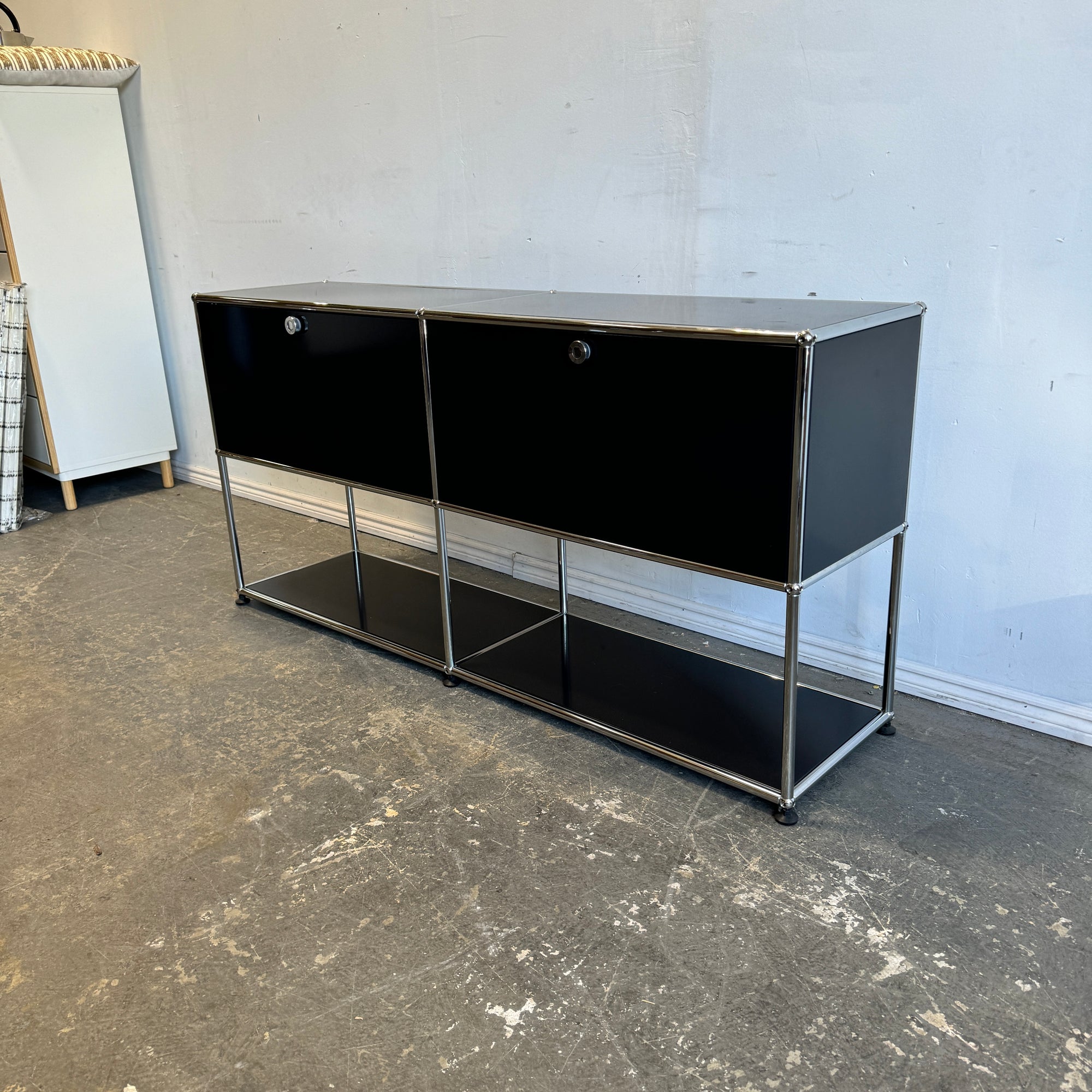 USM Haller 2X2 Console with storage (Black)