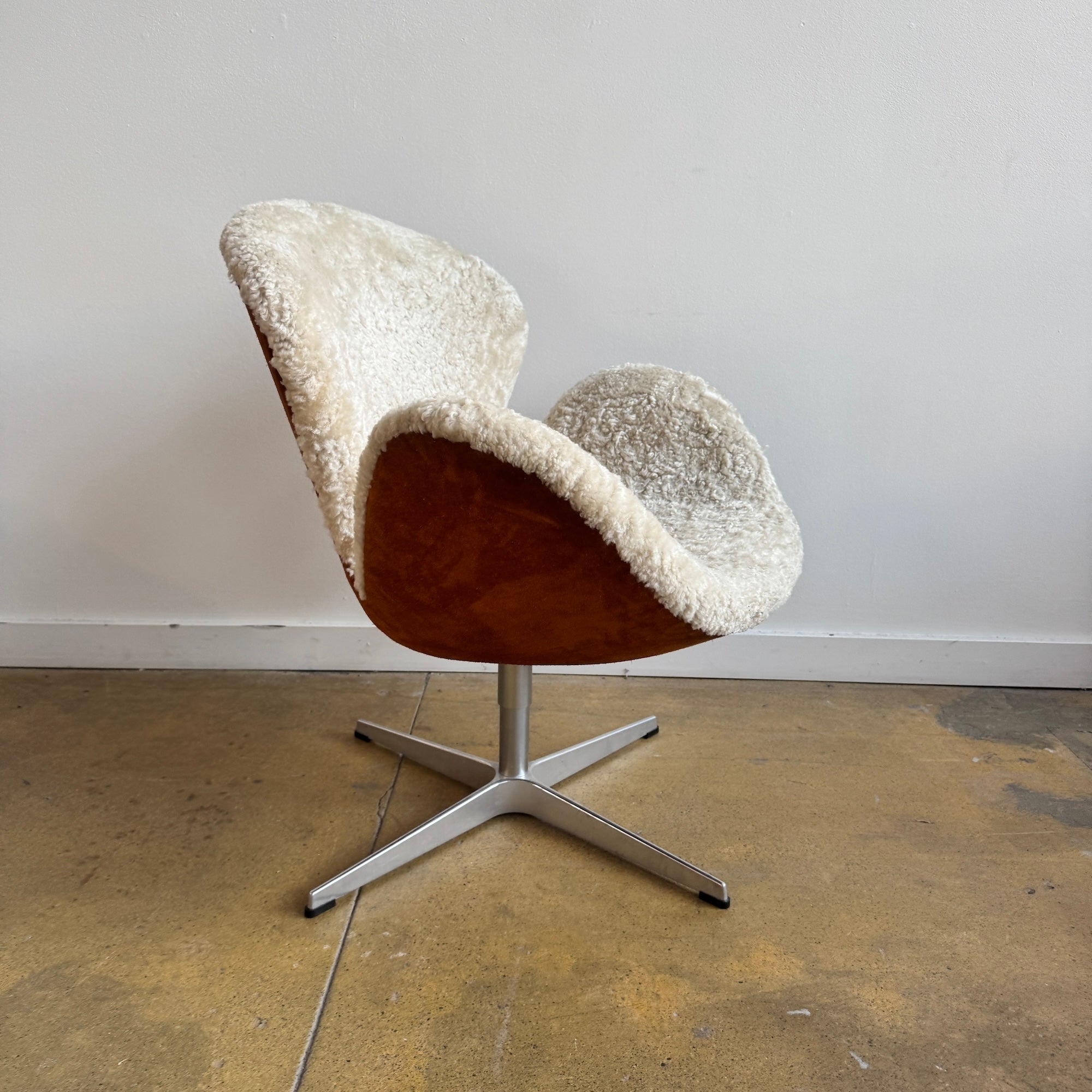 Authentic! Fritz Hansen Limited Edition Shearling Swan Chair by Arne Jacobsen