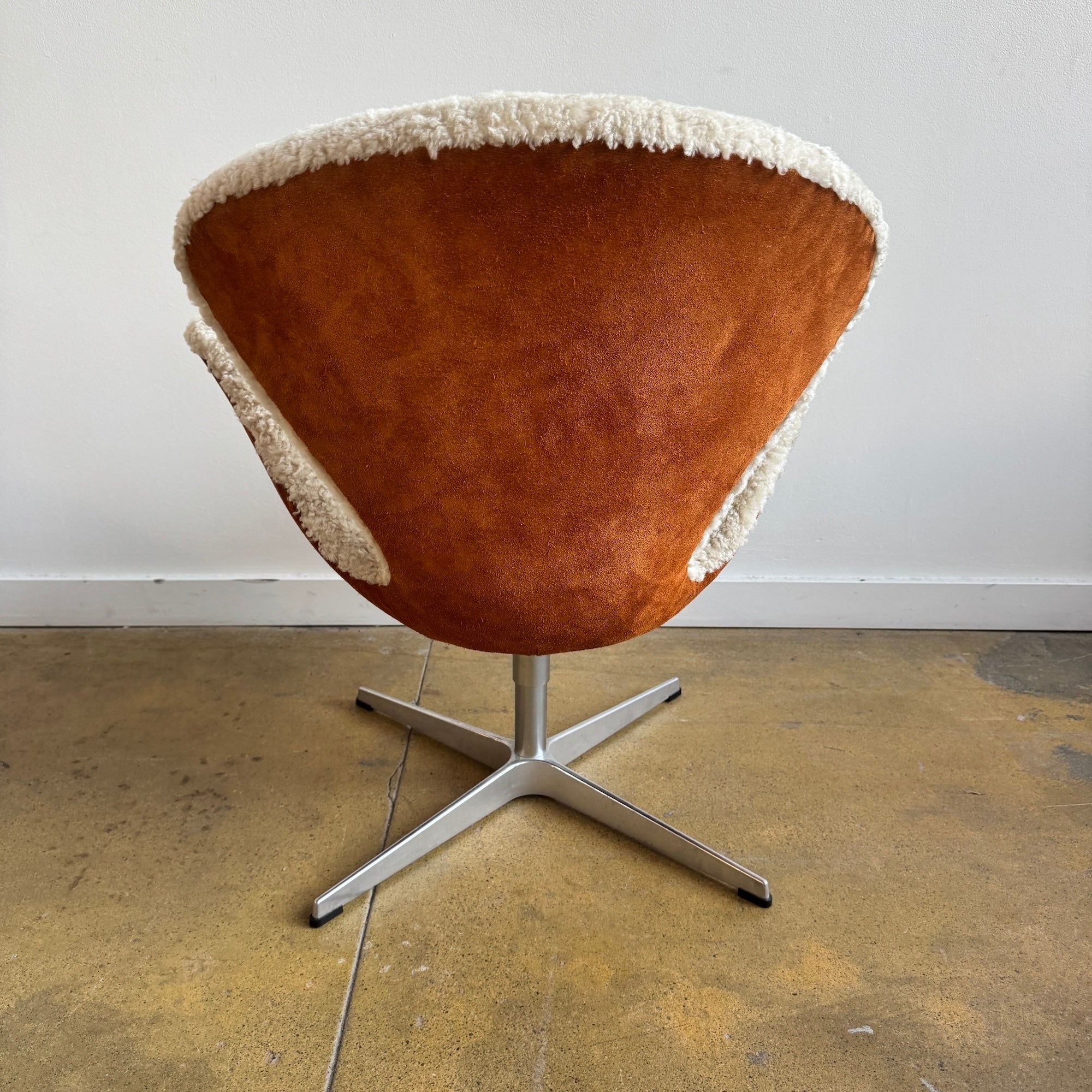 Authentic! Fritz Hansen Limited Edition Shearling Swan Chair by Arne Jacobsen