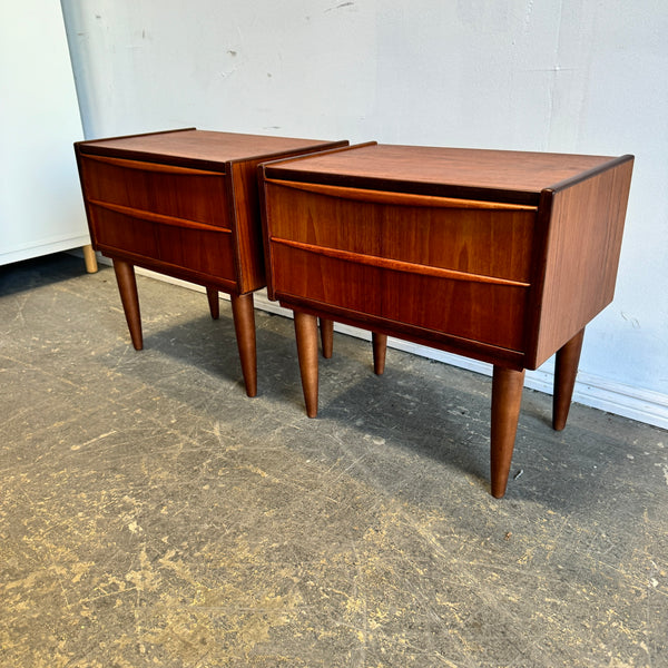 Danish Modern set of 2 Teak Nightstands with two drawer