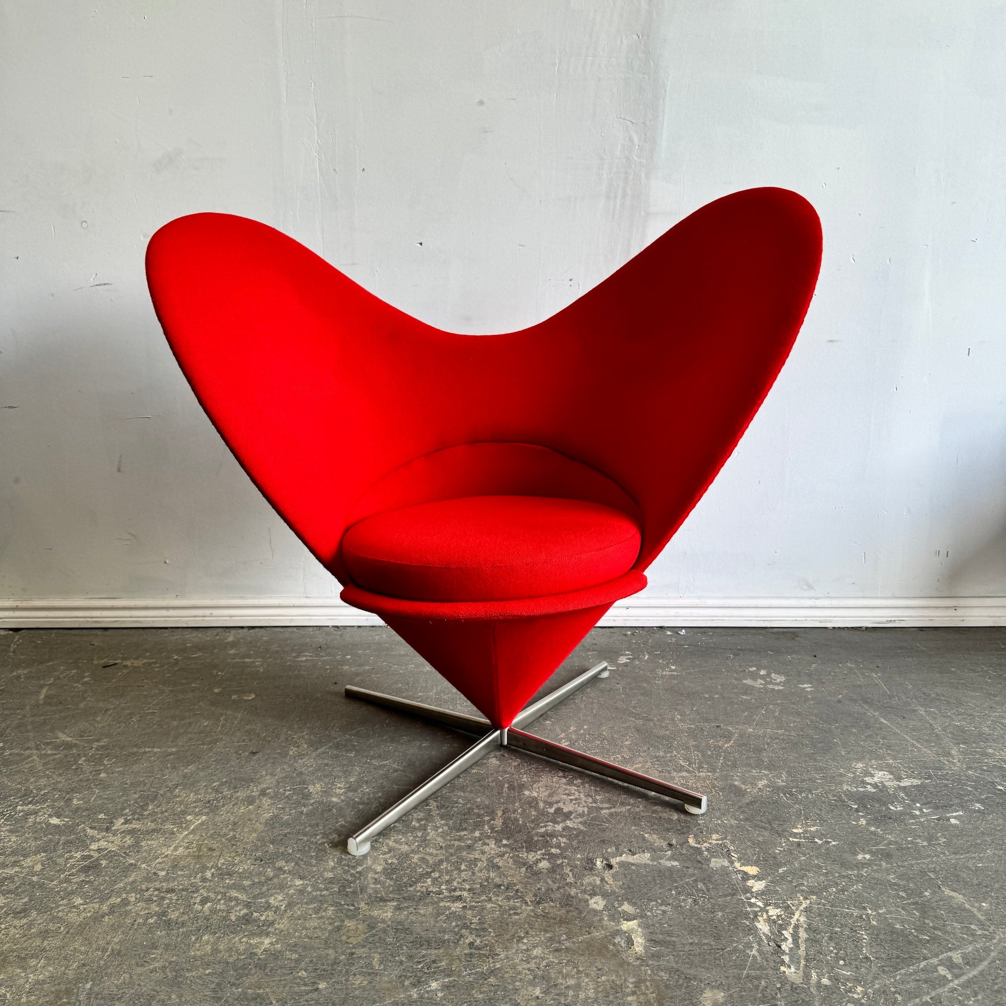 Authentic! Verner panton heart cone chair from Vitra.