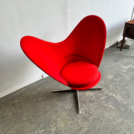 Authentic! Verner panton heart cone chair from Vitra.