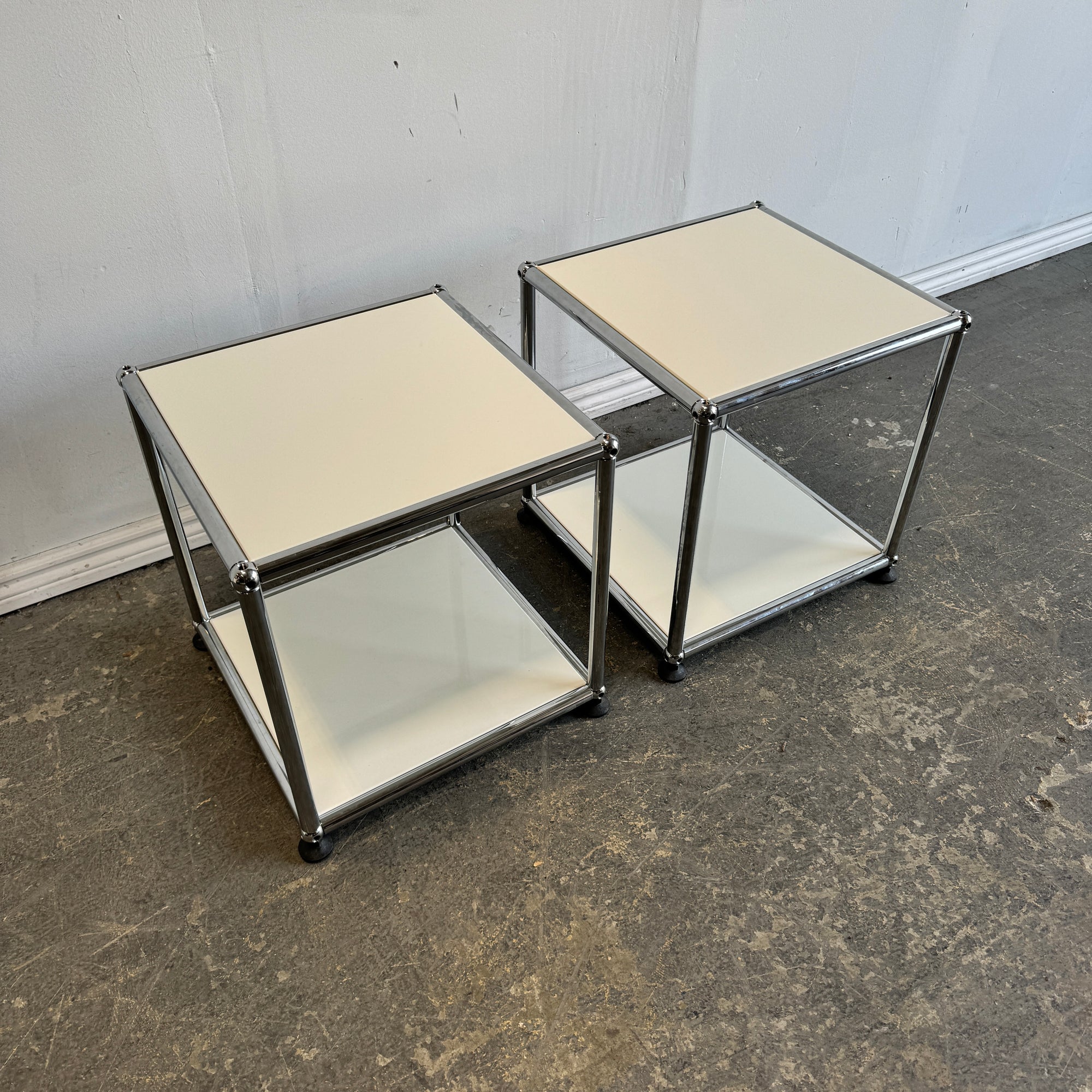 USM Haller side table m21 (White)