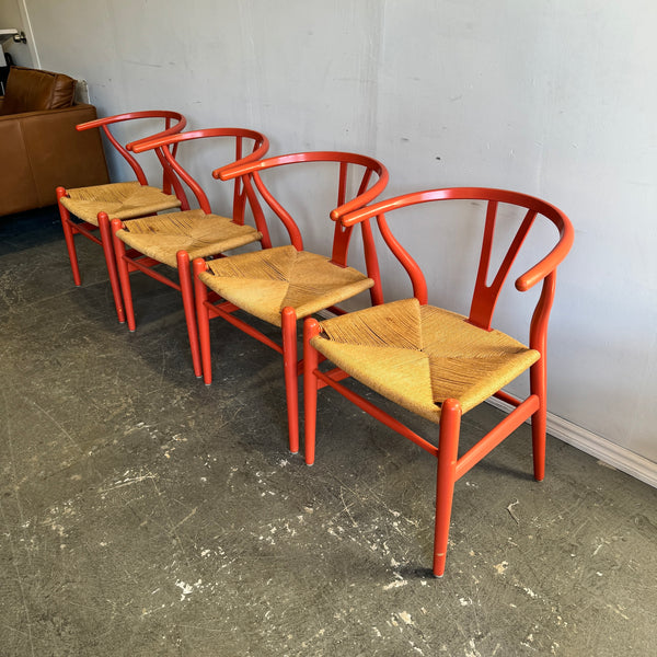 Authentic! Vintage Set of 4 Wishbone chairs by Hans Wegner