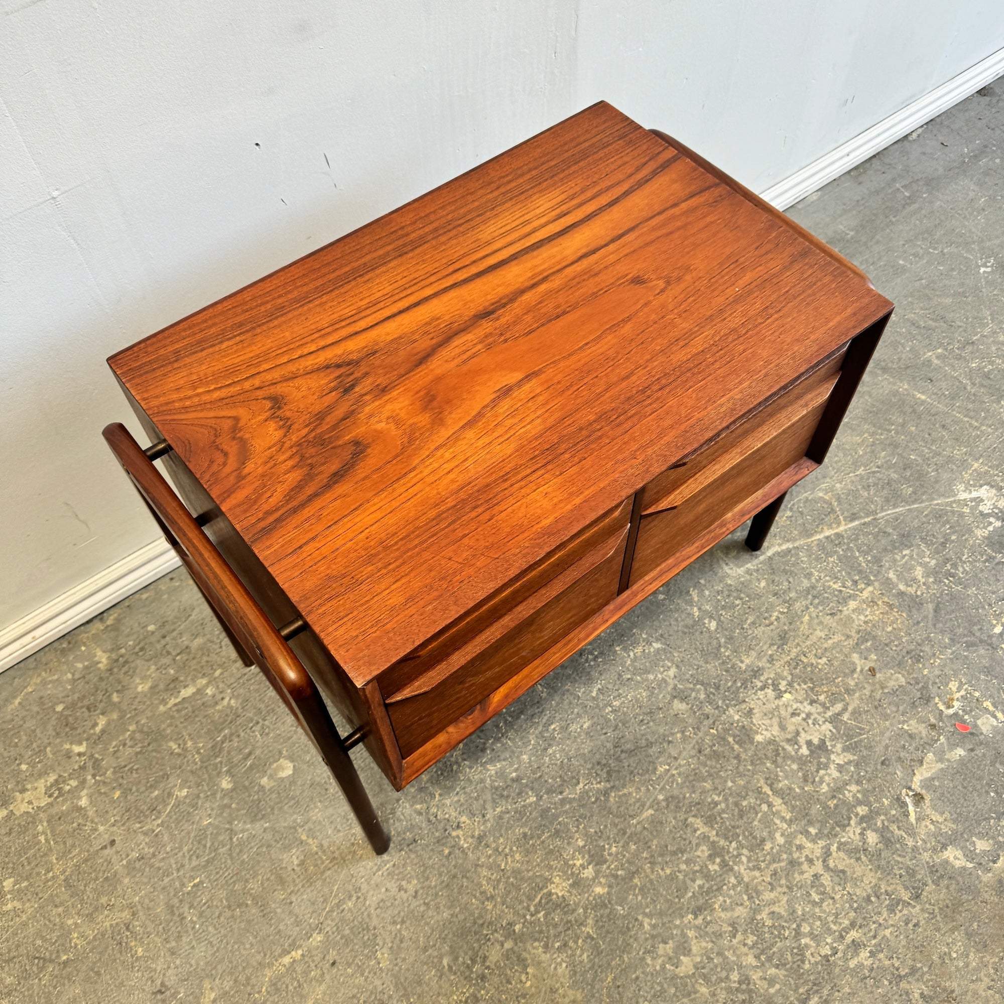 Danish Modern Arne Vodder small cabinet