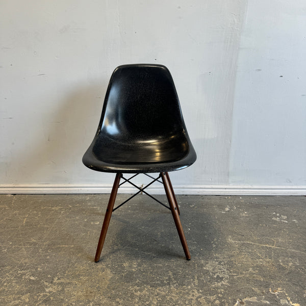 Herman Miller Eames Molded Fiberglass Side Chair