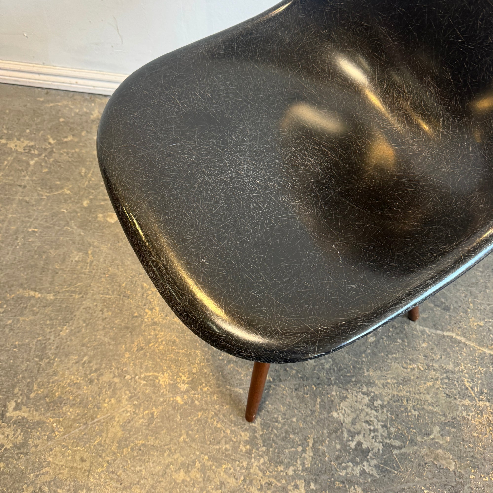 Herman Miller Eames Molded Fiberglass Side Chair