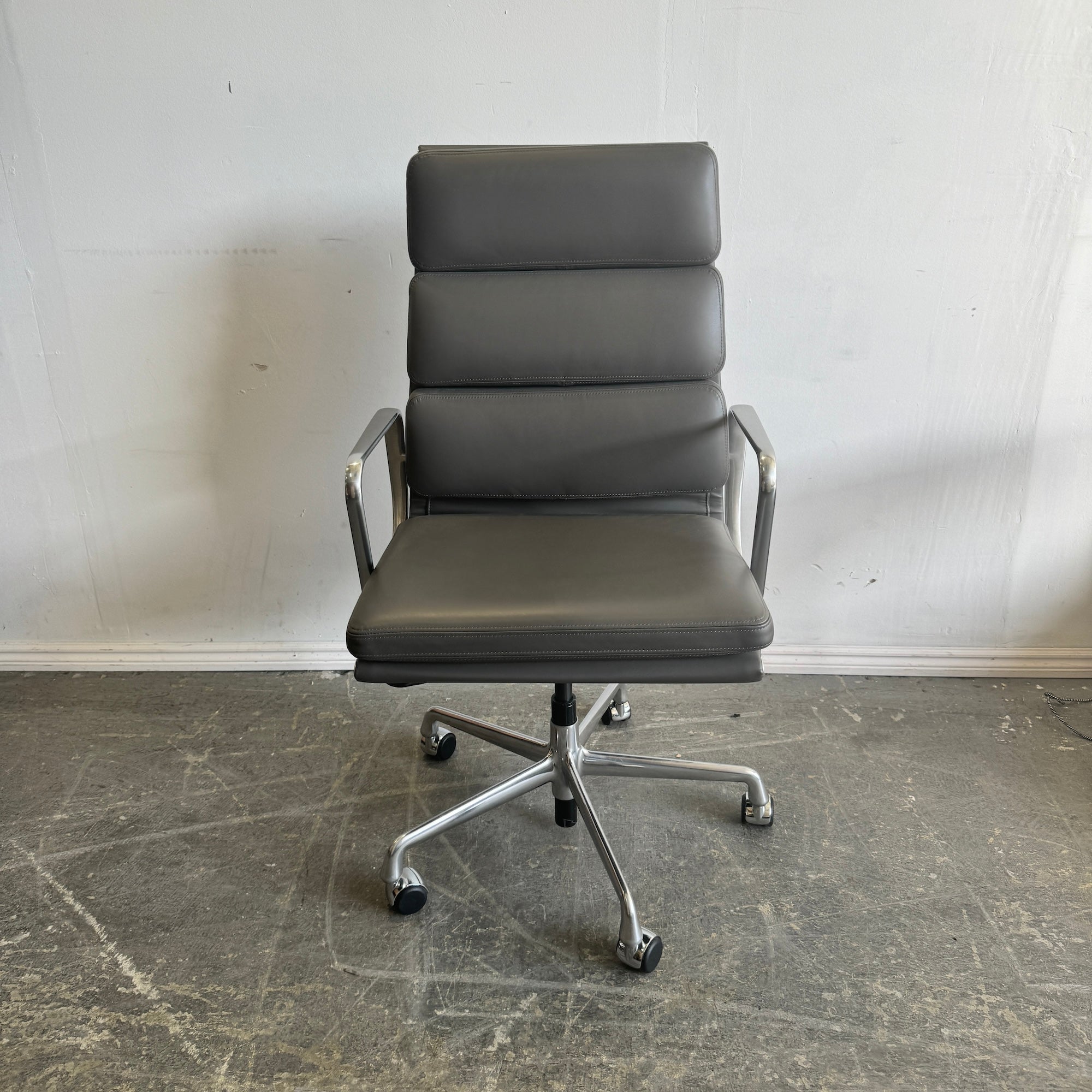 Grey eames best sale office chair