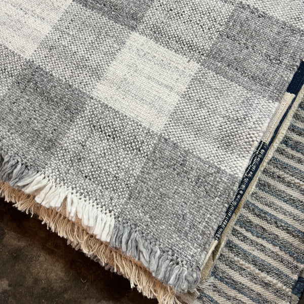 New! Serena and Lily 8x10 Gingham rug