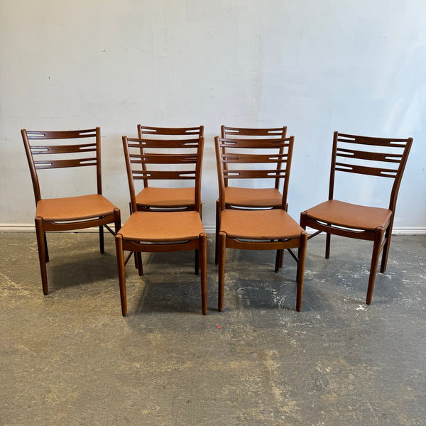 Danish Modern Set of 6 Teak Dining chairs by Farstrup