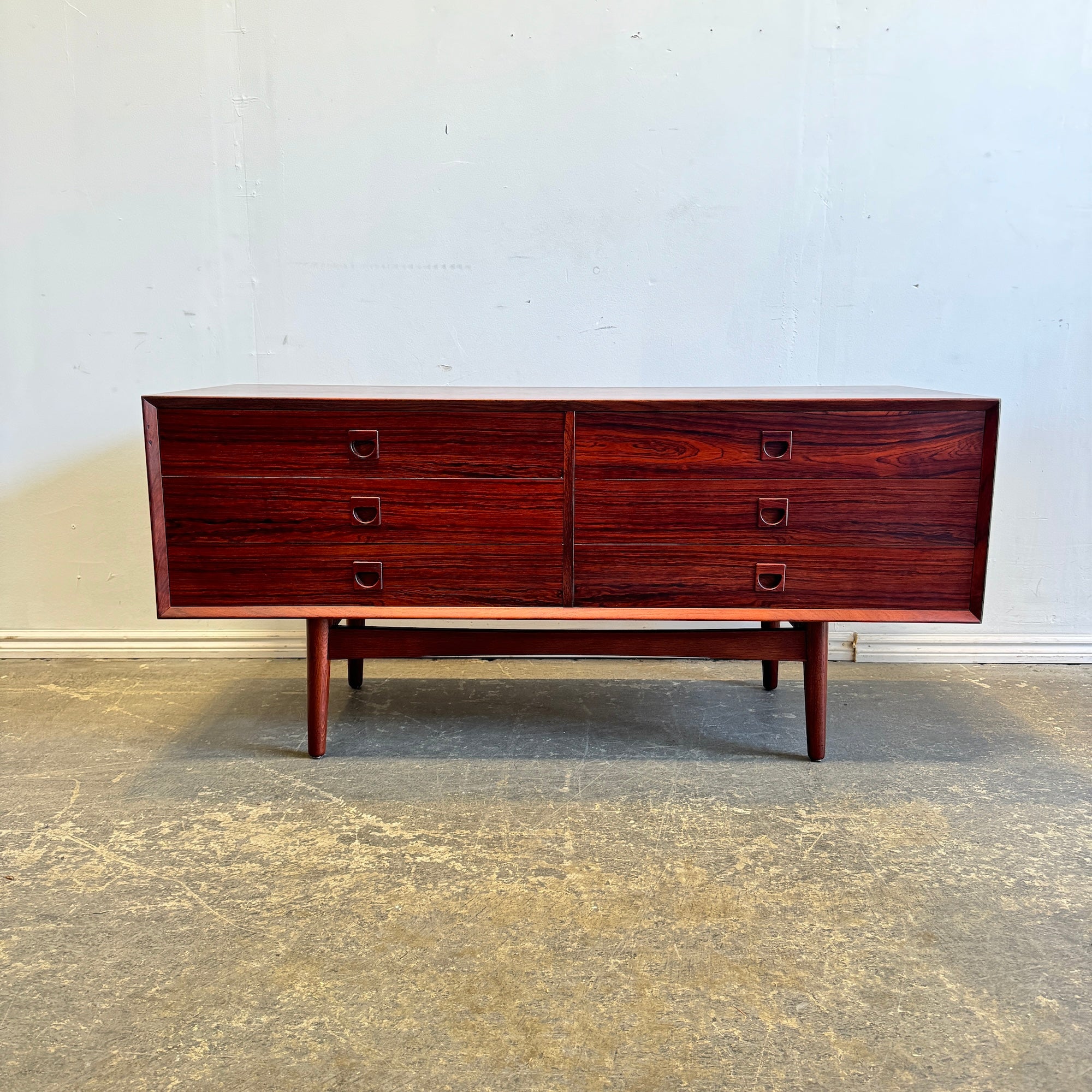 Danish Modern rosewood Sideboard/ Dresser with 6 drawers by Brouer Mobelfabrik