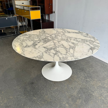Authentic! Knoll Saarinen 60" Arabescato Marble Table
