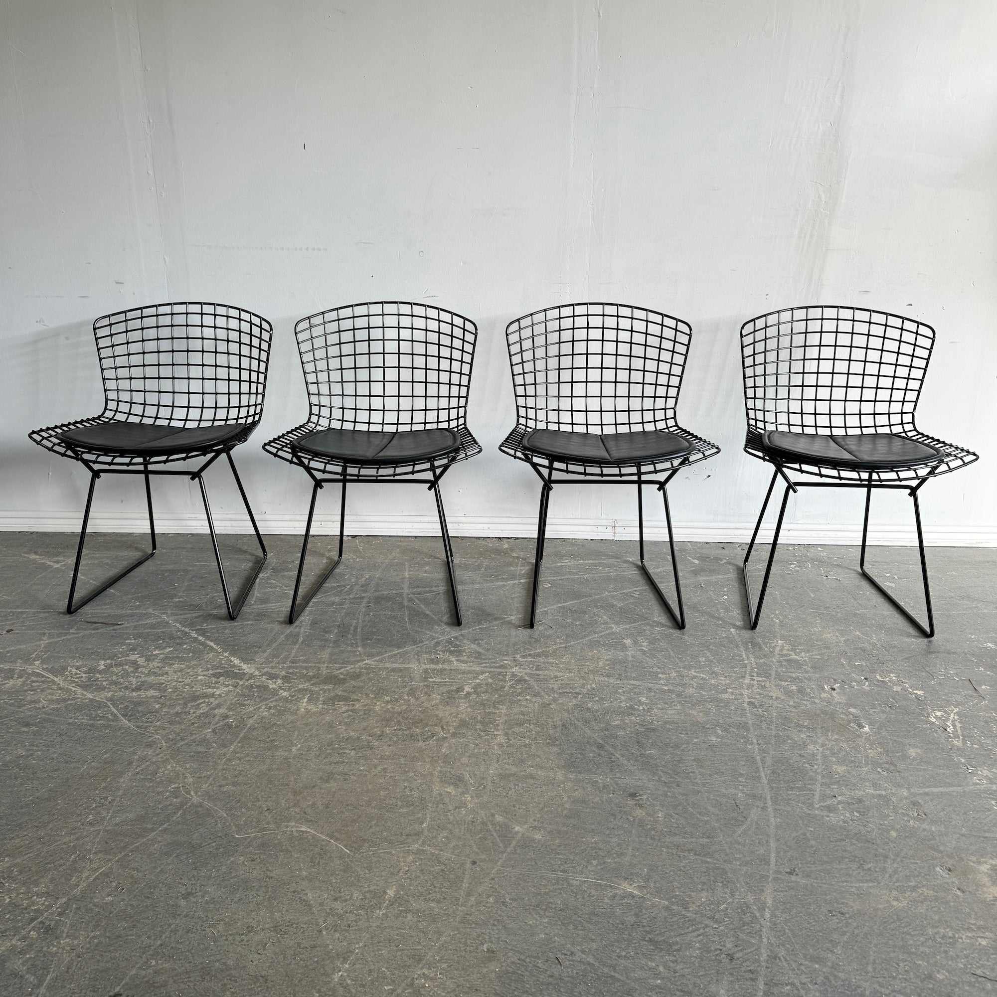 Authentic! Knoll Bertoia Side chairs with leather pad (Set of 4)