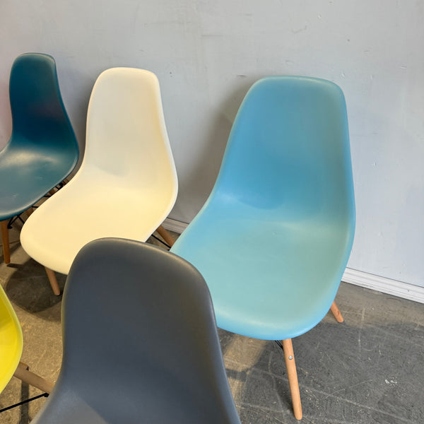 Authentic! Herman Miller Assorted of 8 different color Eames side chairs