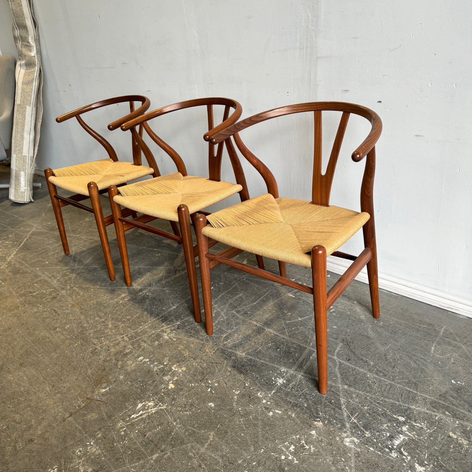 Authentic! Set of 3 Hans Wegner Wishbone chair for Carl Hansen & Son