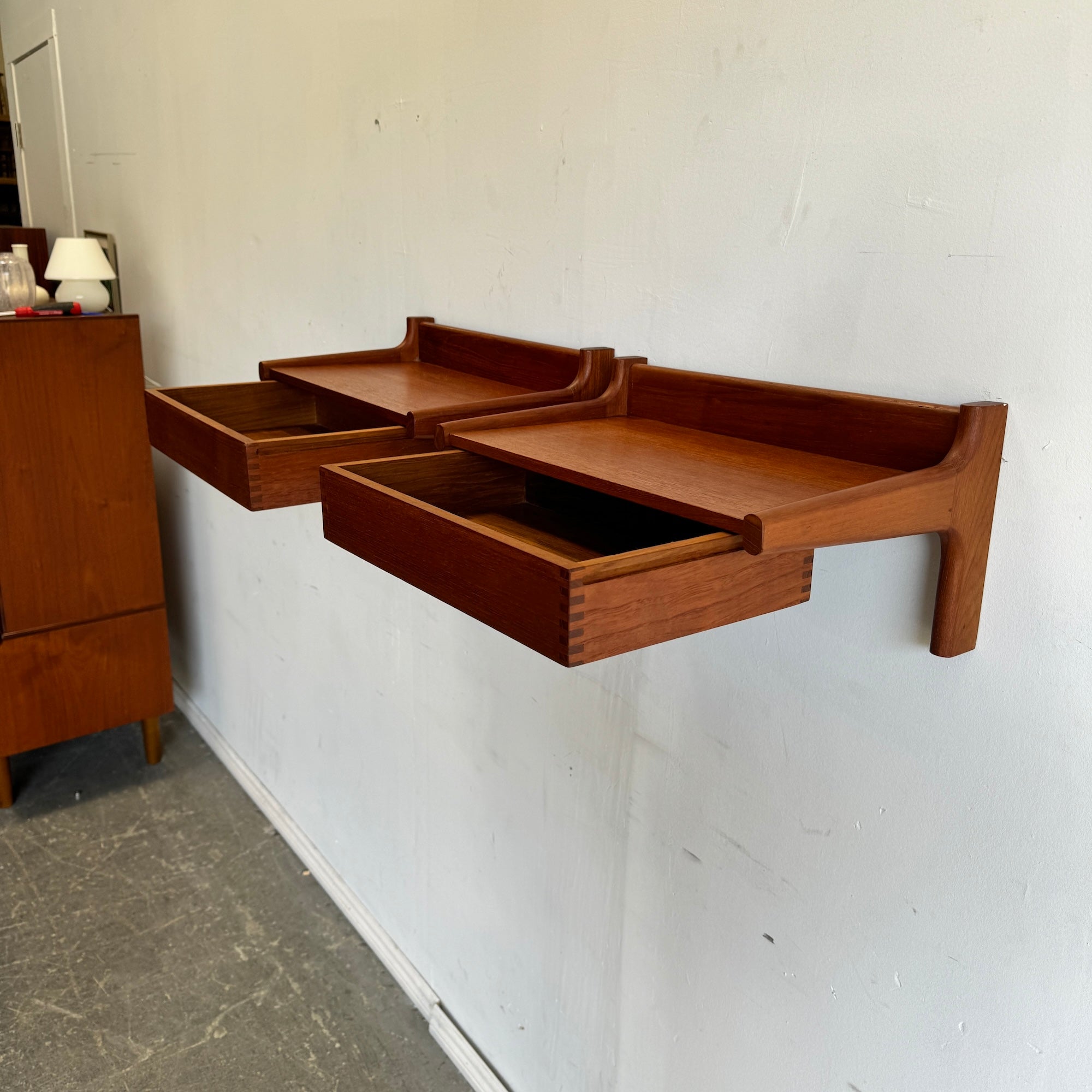 Danish Modern Børge Mogensen set of 2 Teak Floating Nightstands