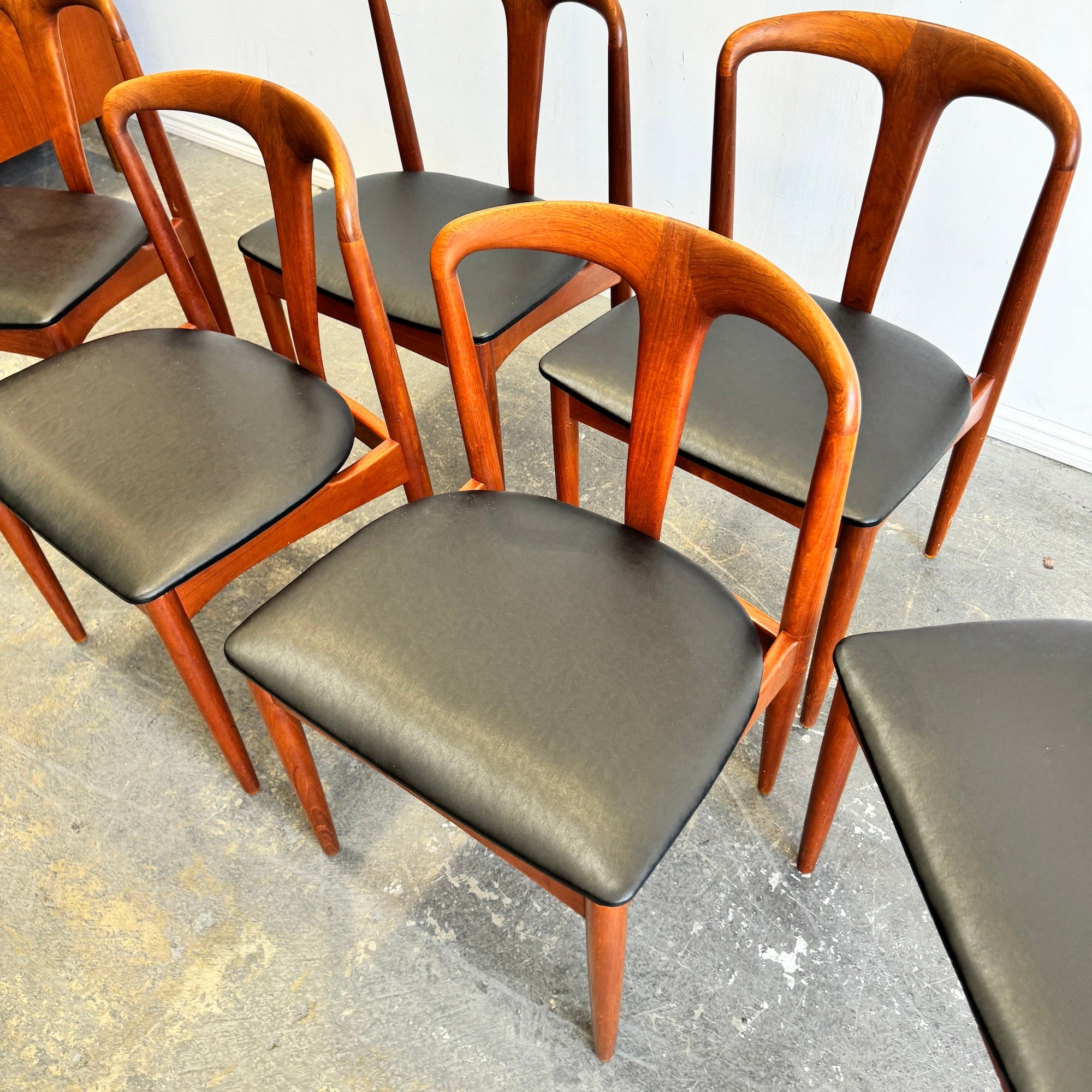 Danish Modern Johannes Andersen for Uldum Teak Set of 6Juliane Chairs