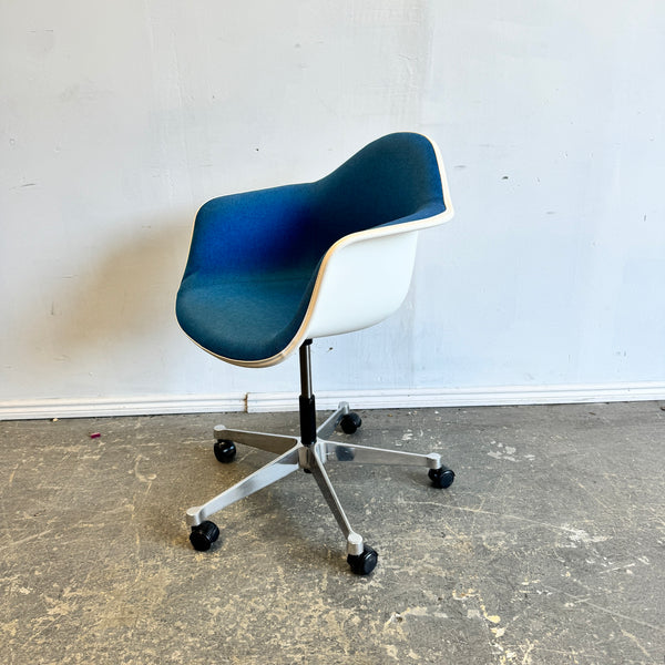 Herman Miller Eames Upholstered Molded Plastic Task Armchair (Blue)