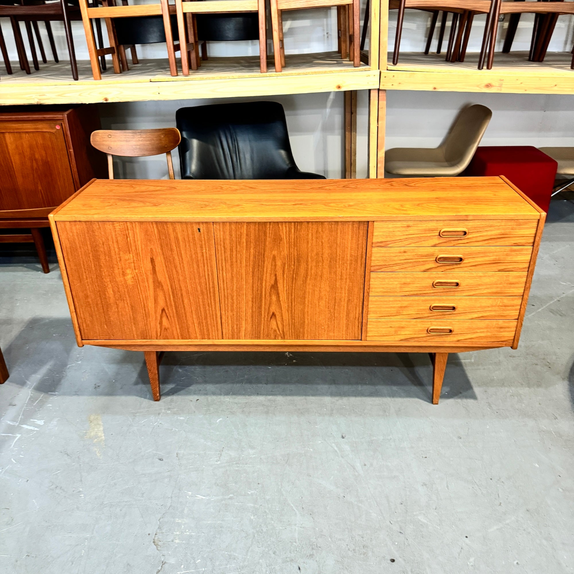 Danish Modern Teak Sideboard with 5 drawers