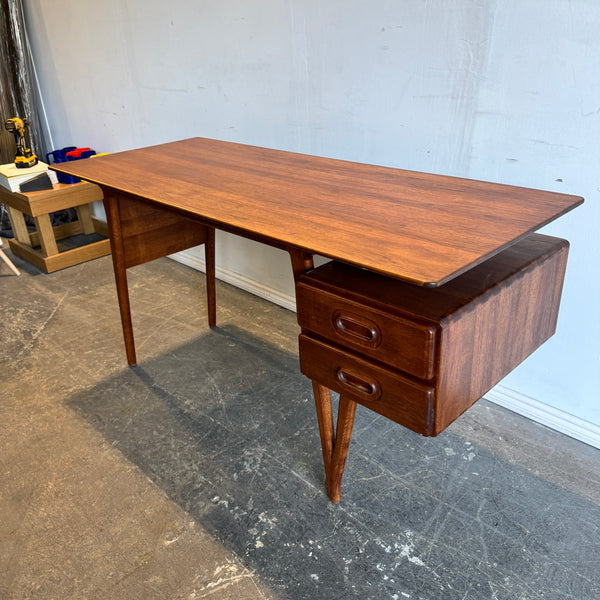 Silvio Cavatorta style Desk