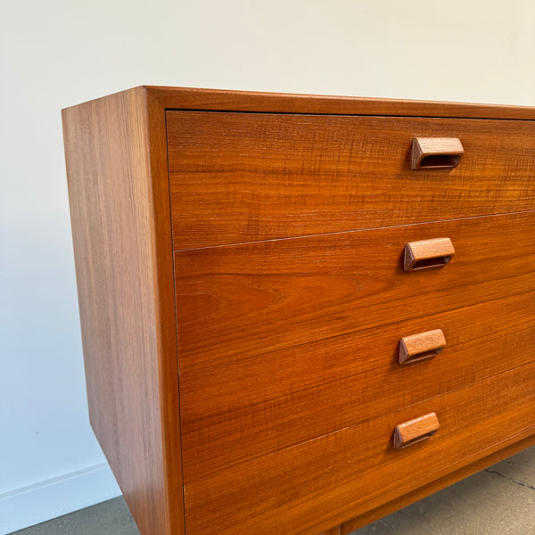 Danish Modern Rare Borge Mogensen 8 Drawer Teak Dresser for Søborg Møbelfabrik