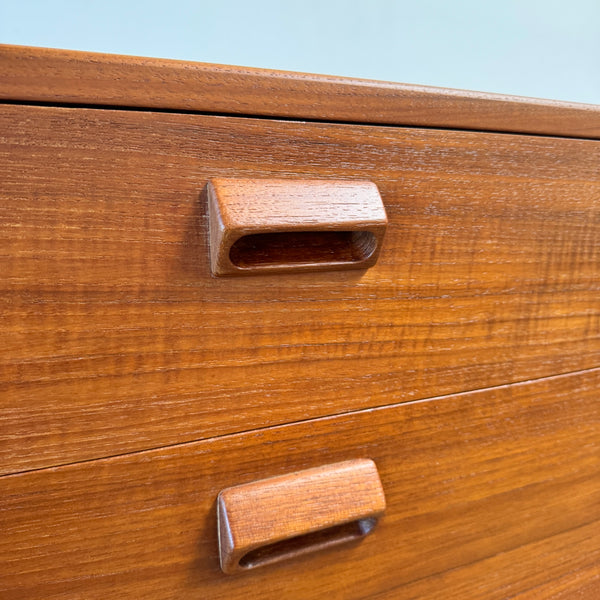 Danish Modern Rare Borge Mogensen 8 Drawer Teak Dresser for Søborg Møbelfabrik