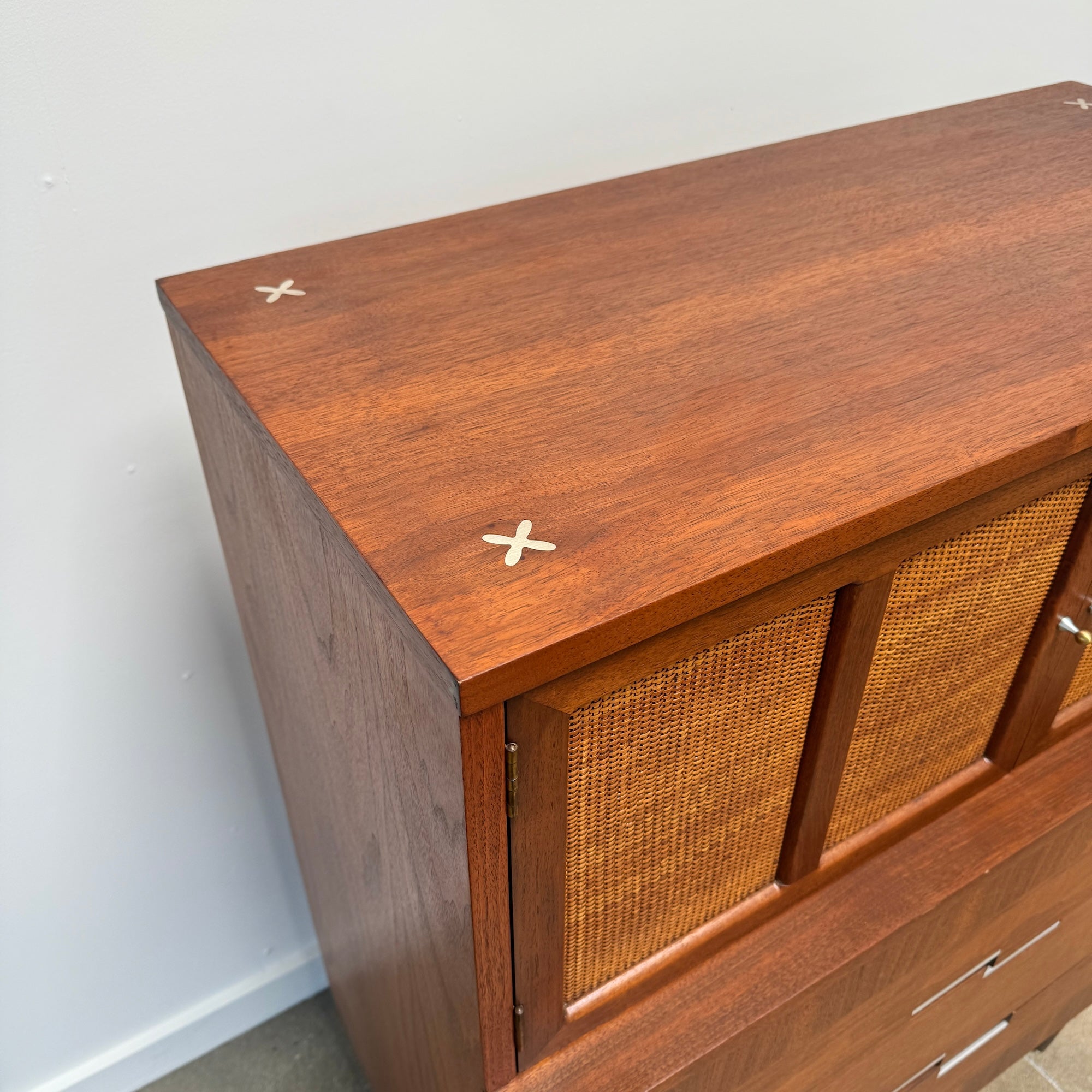 1970s Vintage Mid Century Modern Dresser by American Martinsville