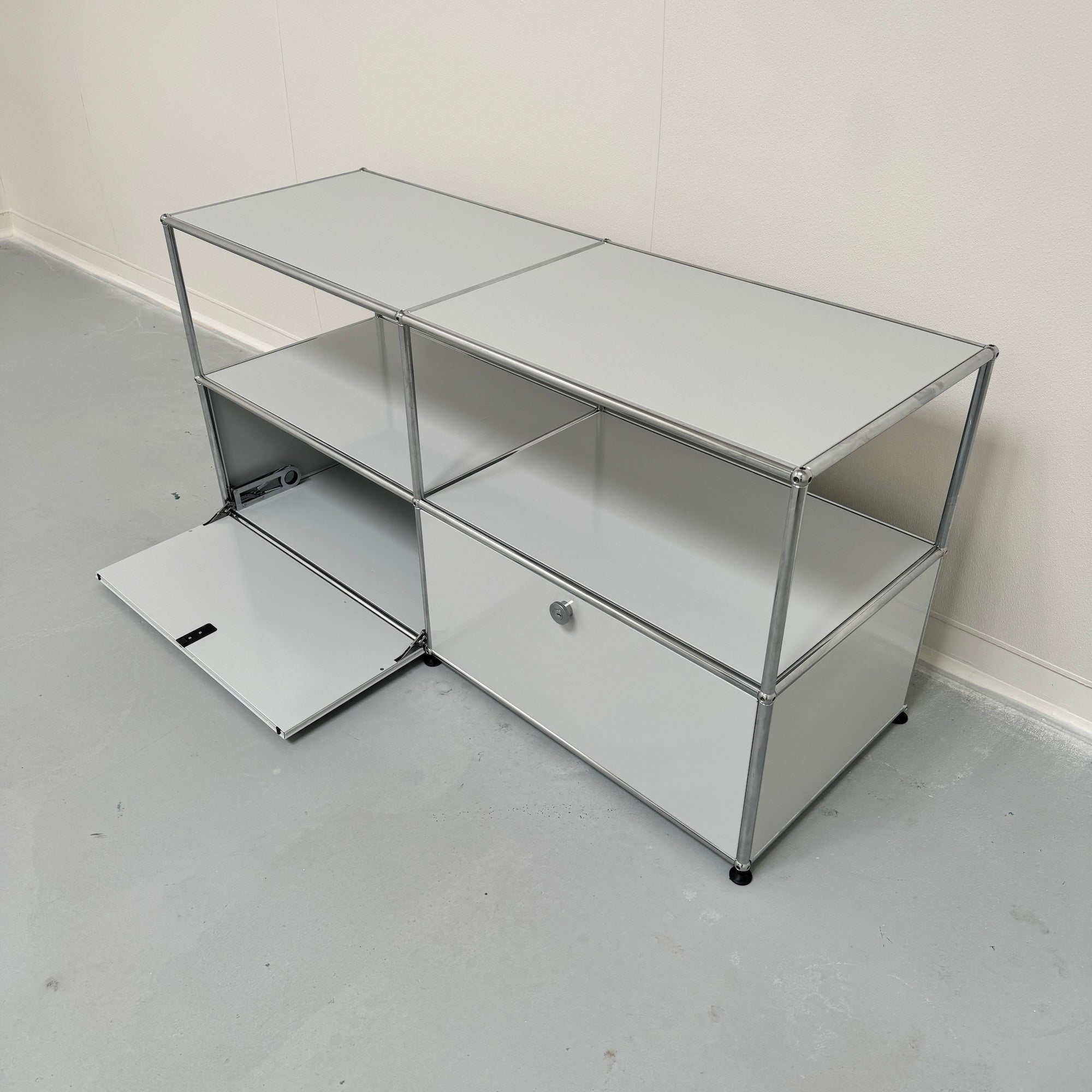 USM Haller 2X2 Light Grey Console (20 Depth)