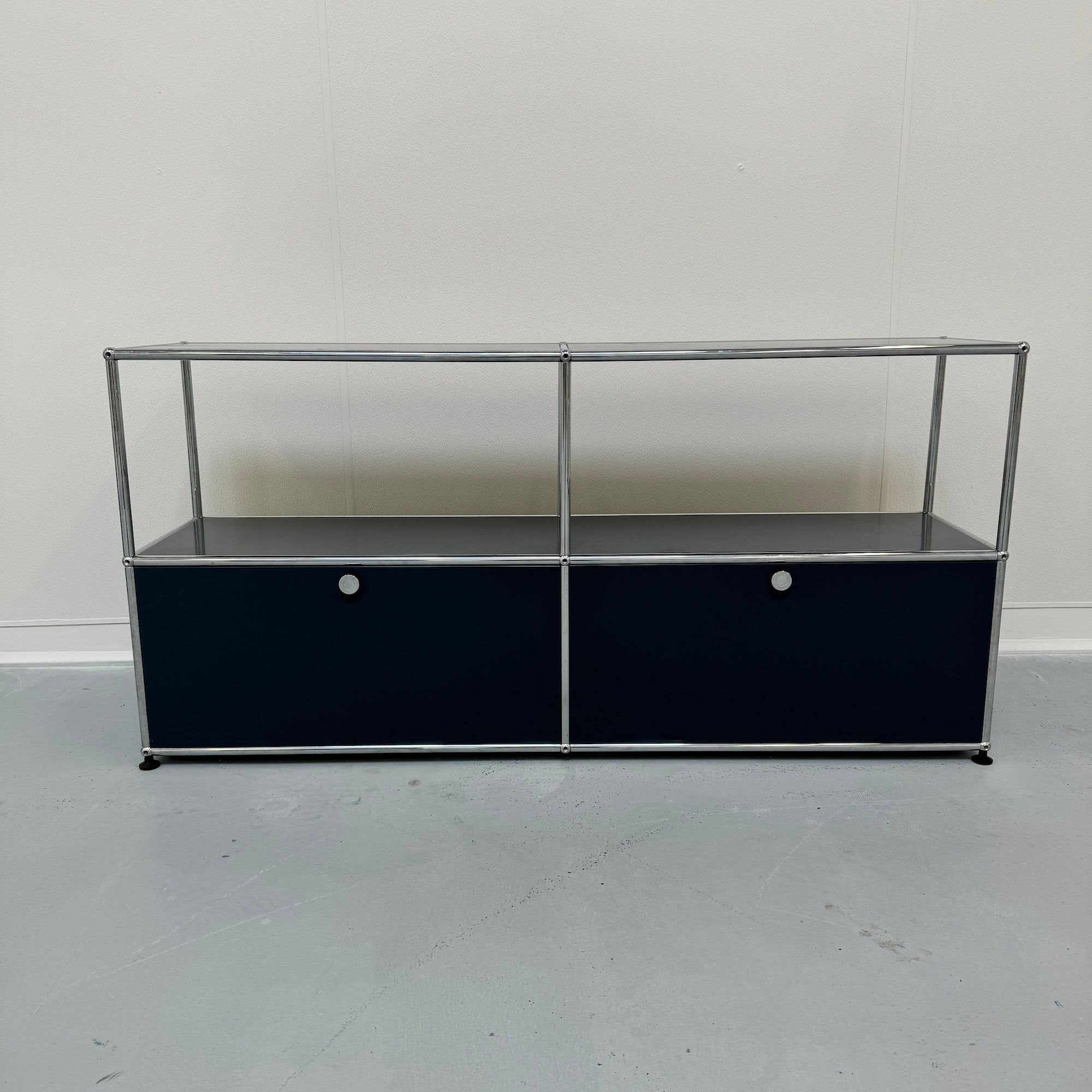 USM Haller 2X2 Storage Console