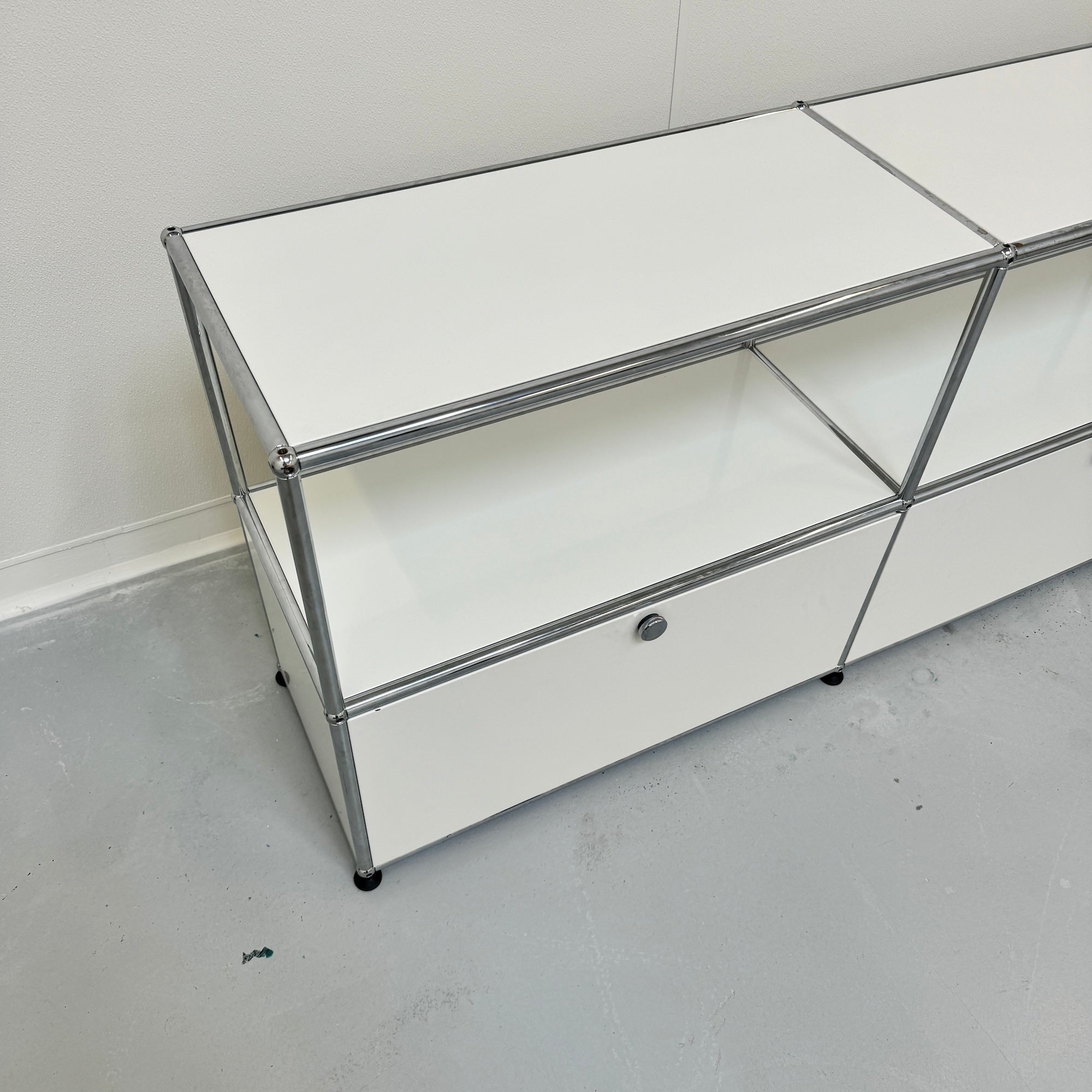 USM Haller 2X2 Light Grey Console (20 Depth)