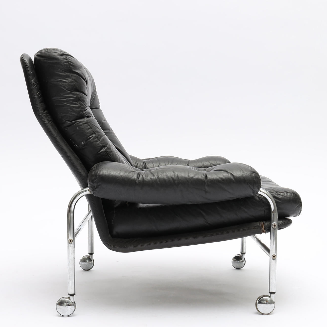 Vintage Tubular Chromed Lounge Chair By Lindlöfs. Sweden 1960s