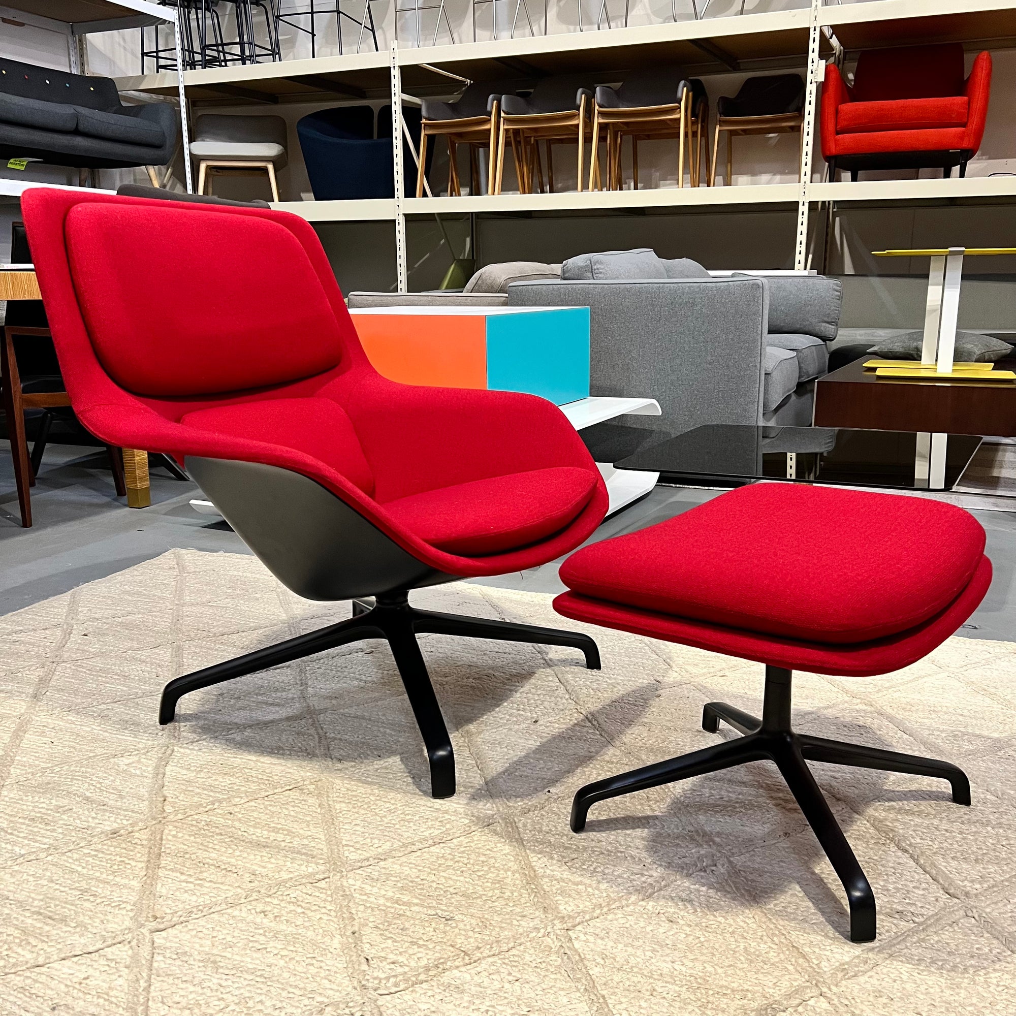 Herman Miller Striad Lounge chair & Ottoman