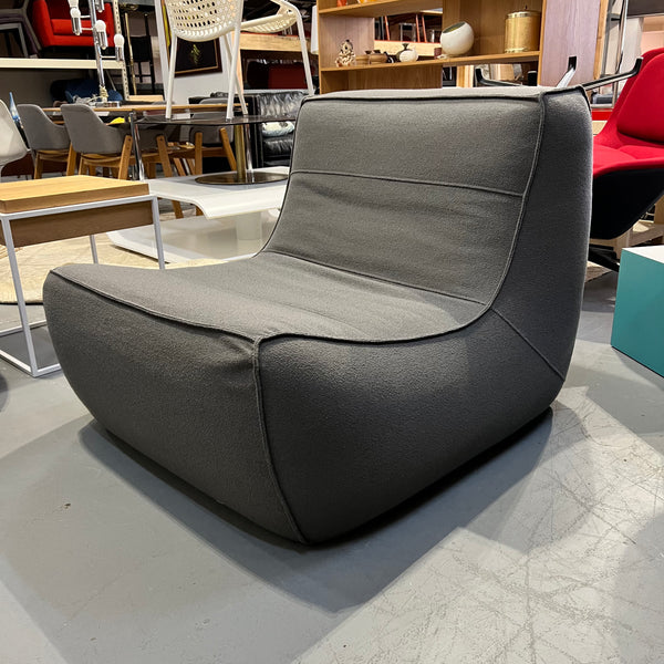 Rosen Armless Sofa and chair by Dellarobbia