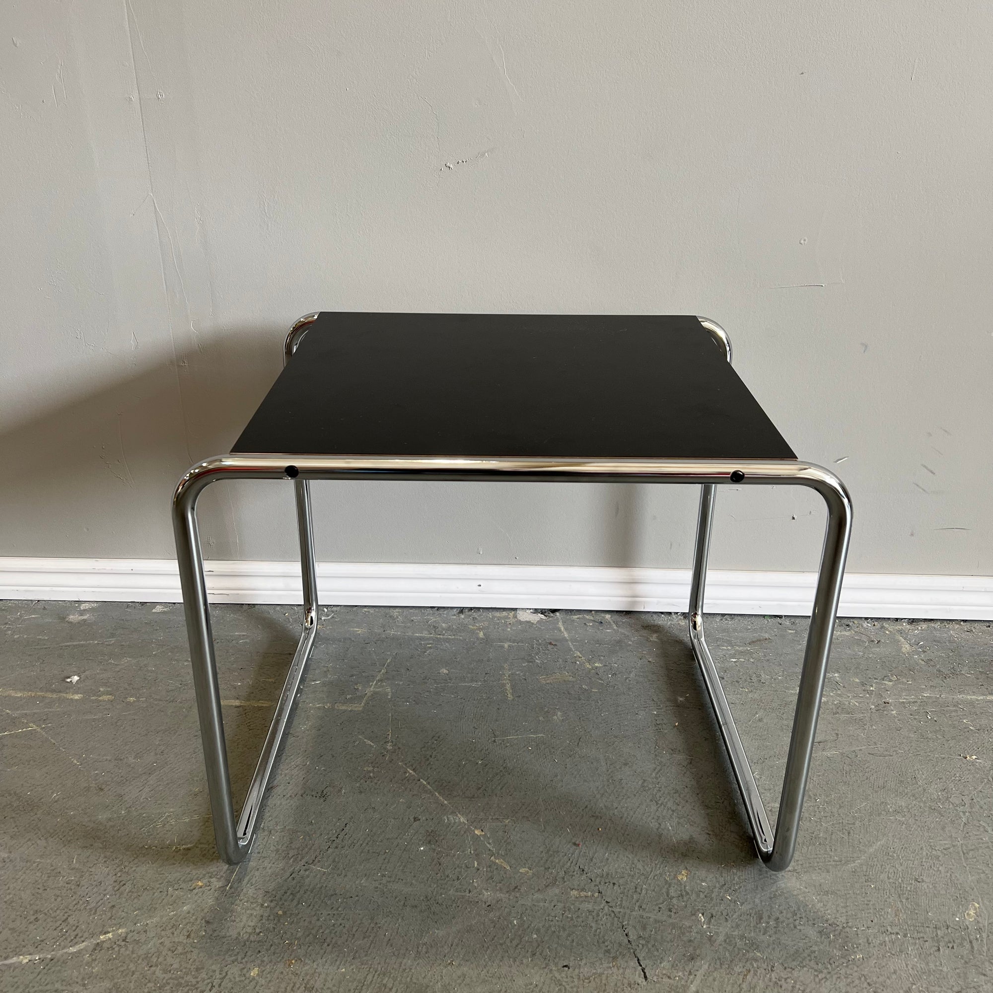 Authentic Knoll laccio Marcel Breuer side table