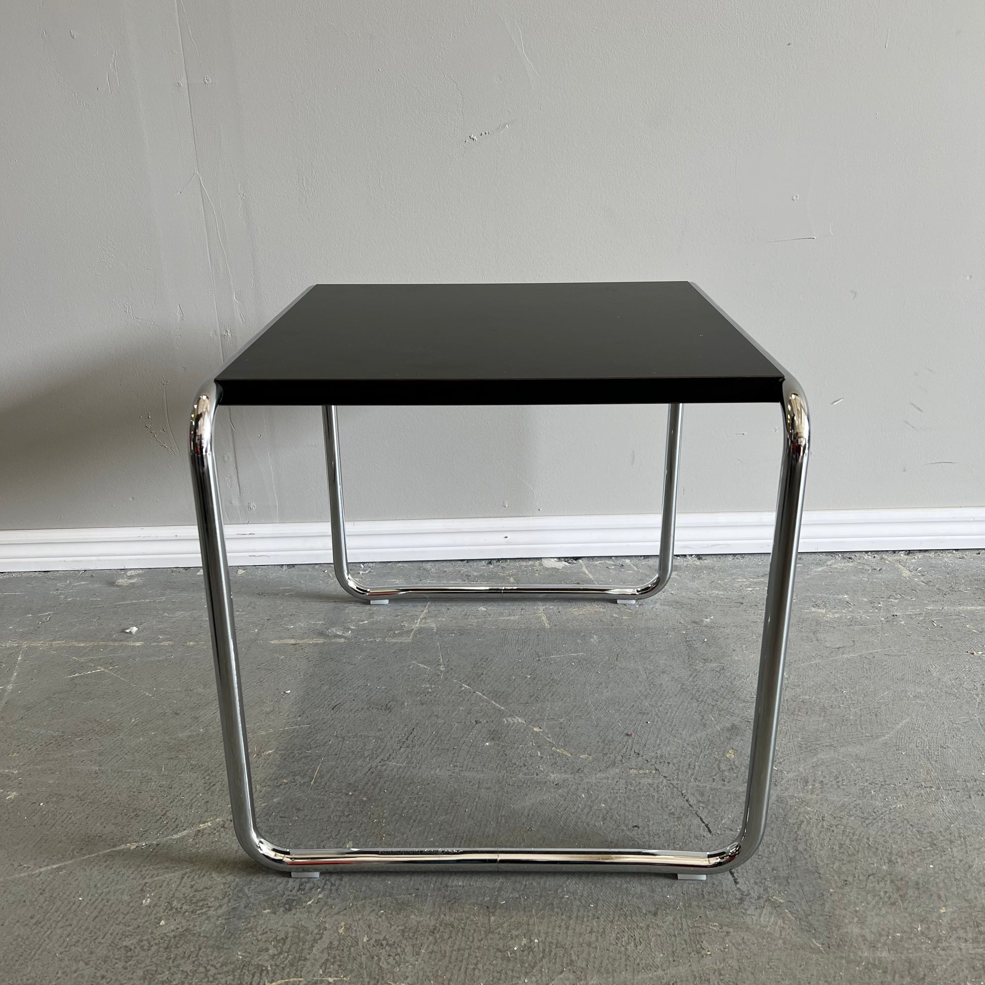 Authentic Knoll laccio Marcel Breuer side table