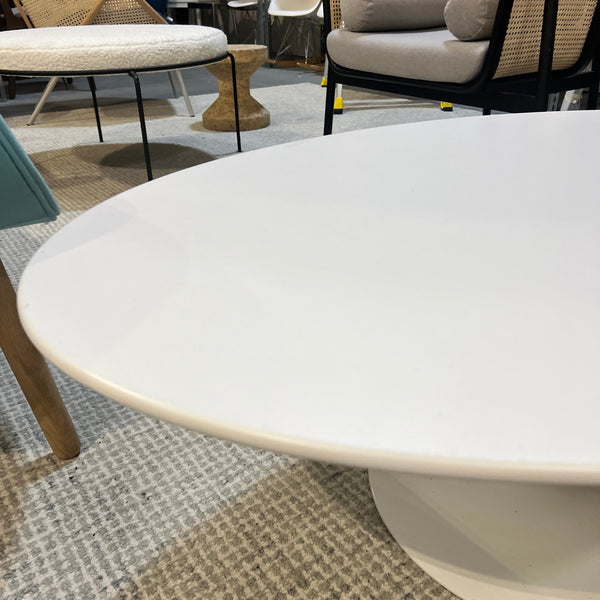 Authentic Knoll Eero Saarinen 42 Oval coffee table - enliven mart