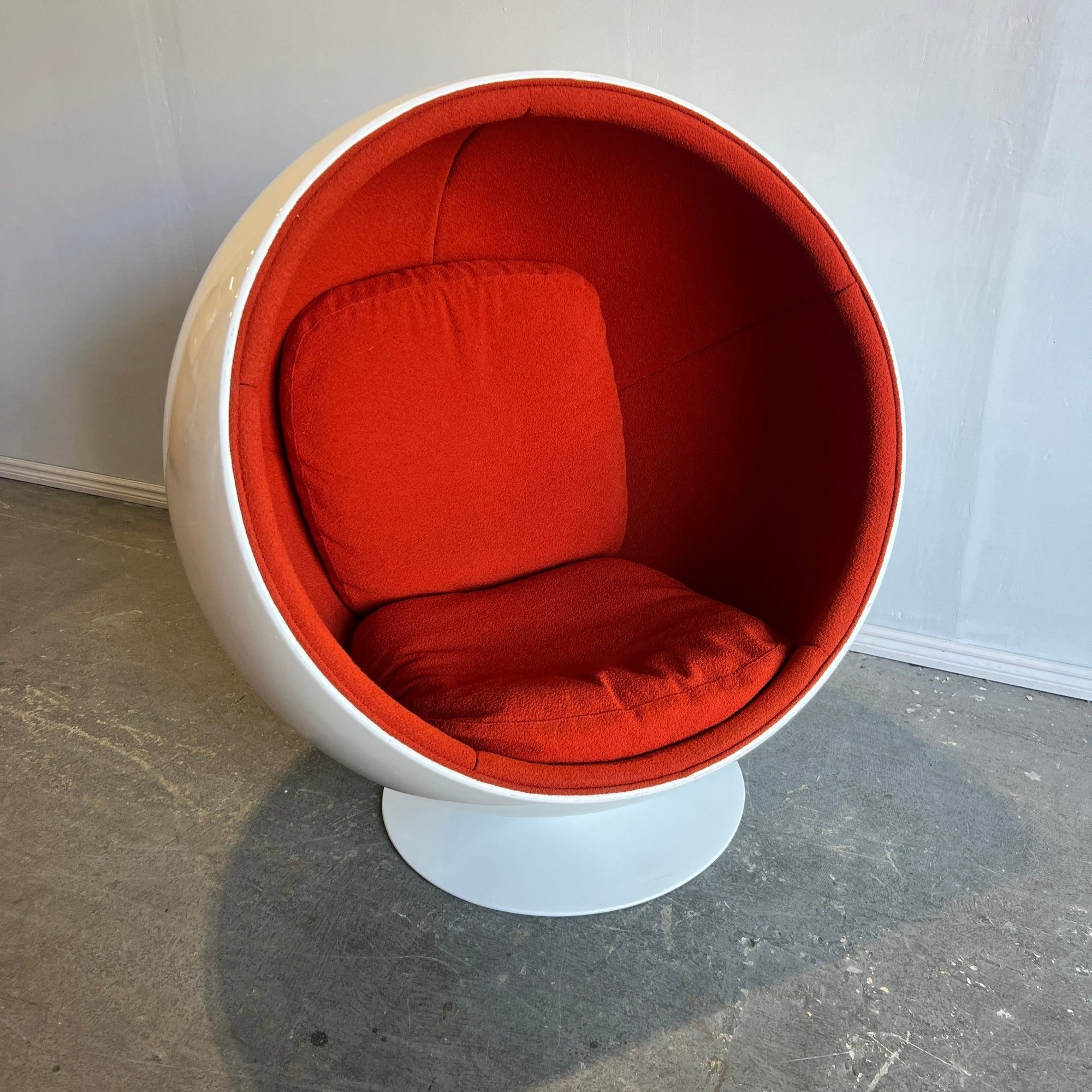 Eero Aarino Style Space Age Ball Chair - enliven mart