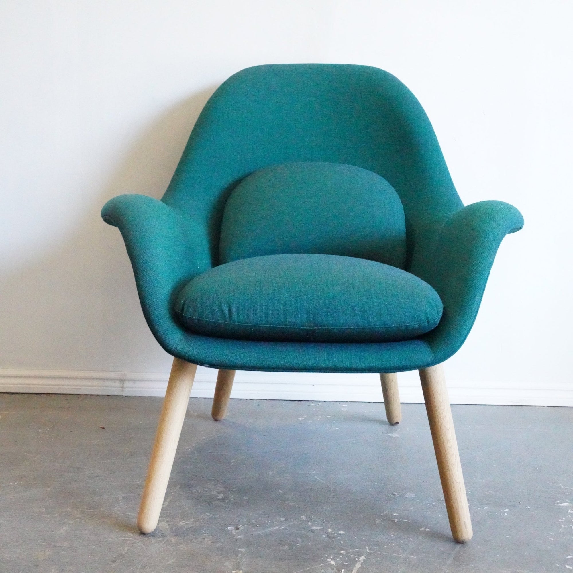 Fredericia Furniture Swoon Lounge Chair by Space Copenhagen - enliven mart